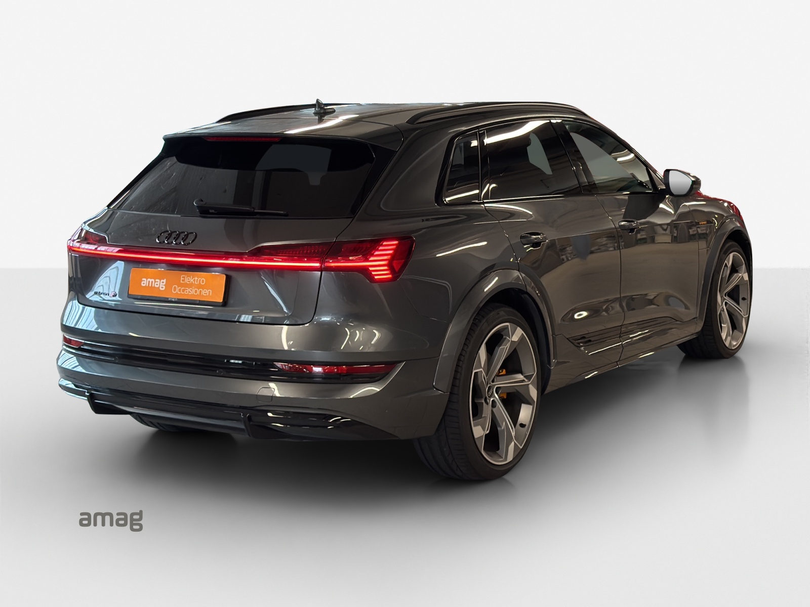 AUDI e-tron S quattro-image-4
