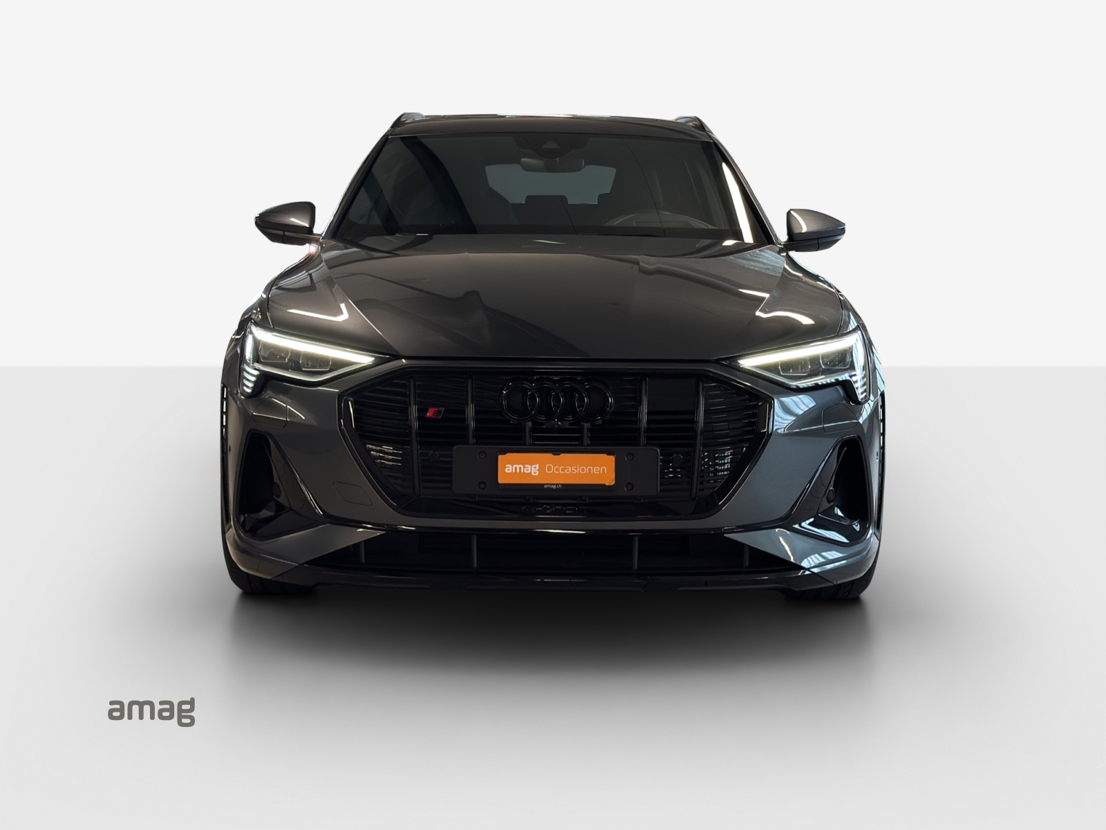 AUDI e-tron S quattro-image-6