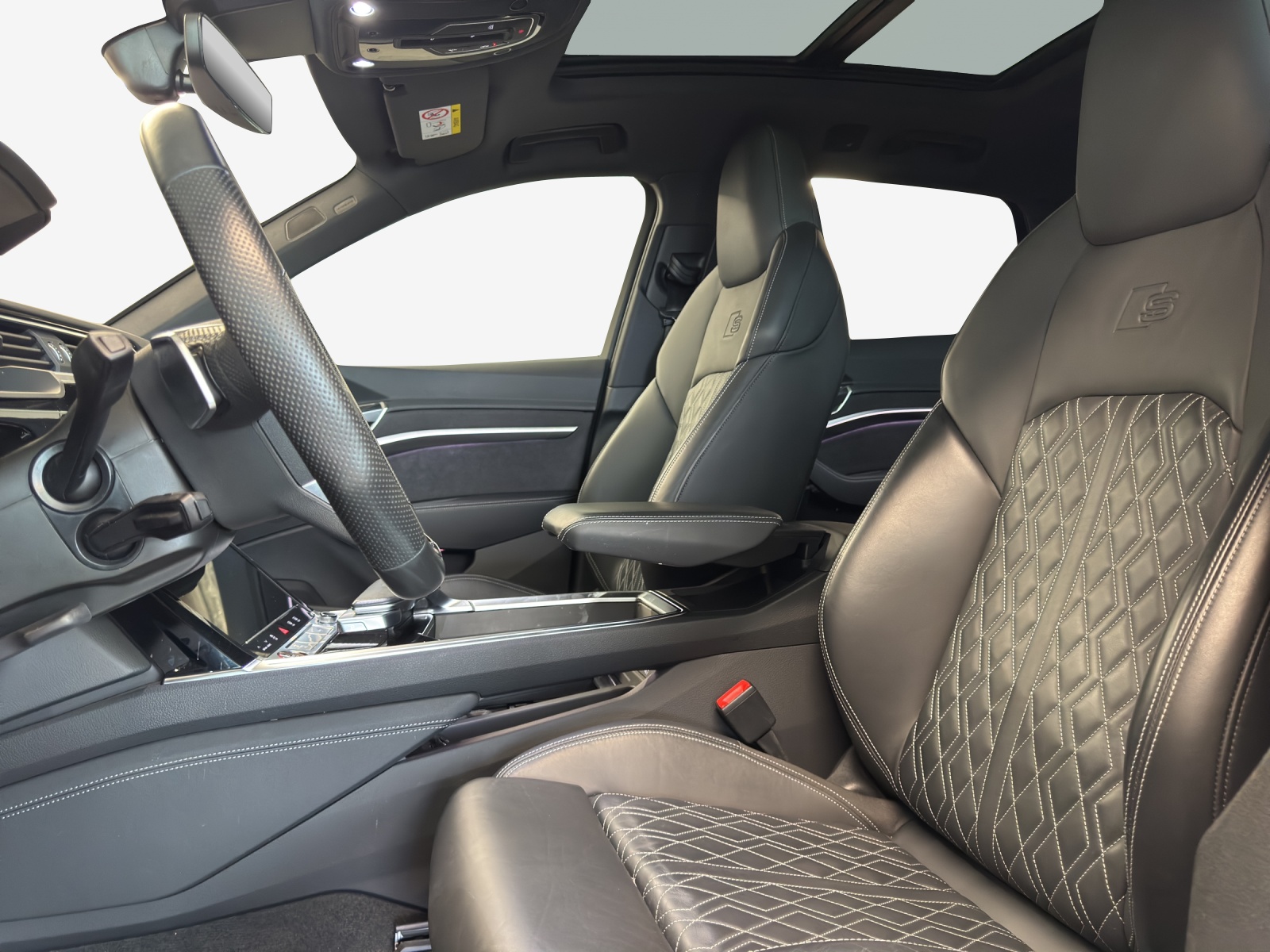 AUDI e-tron S quattro-image-7