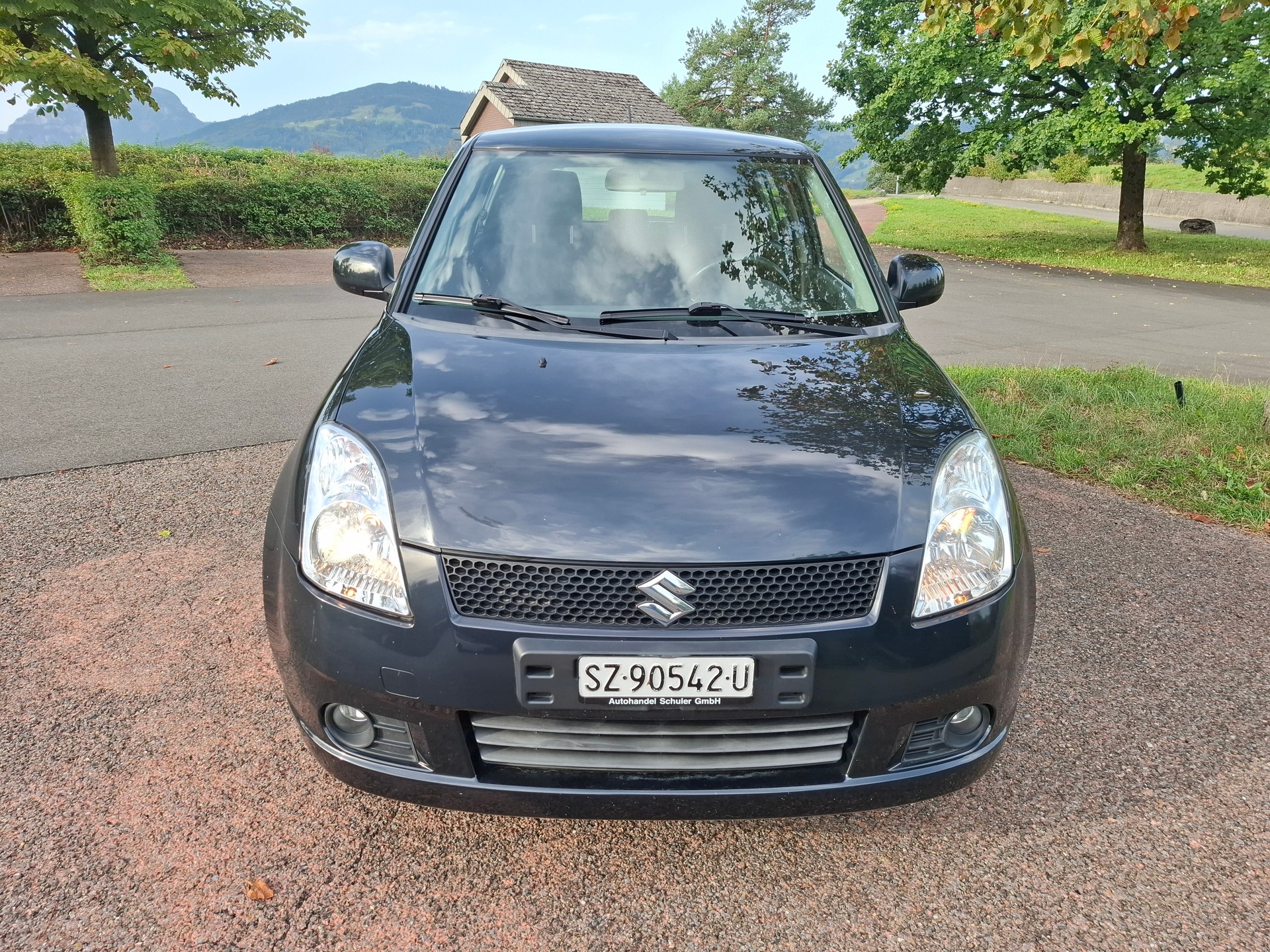 SUZUKI Swift 1.3i 16V GL 4x4-image-1