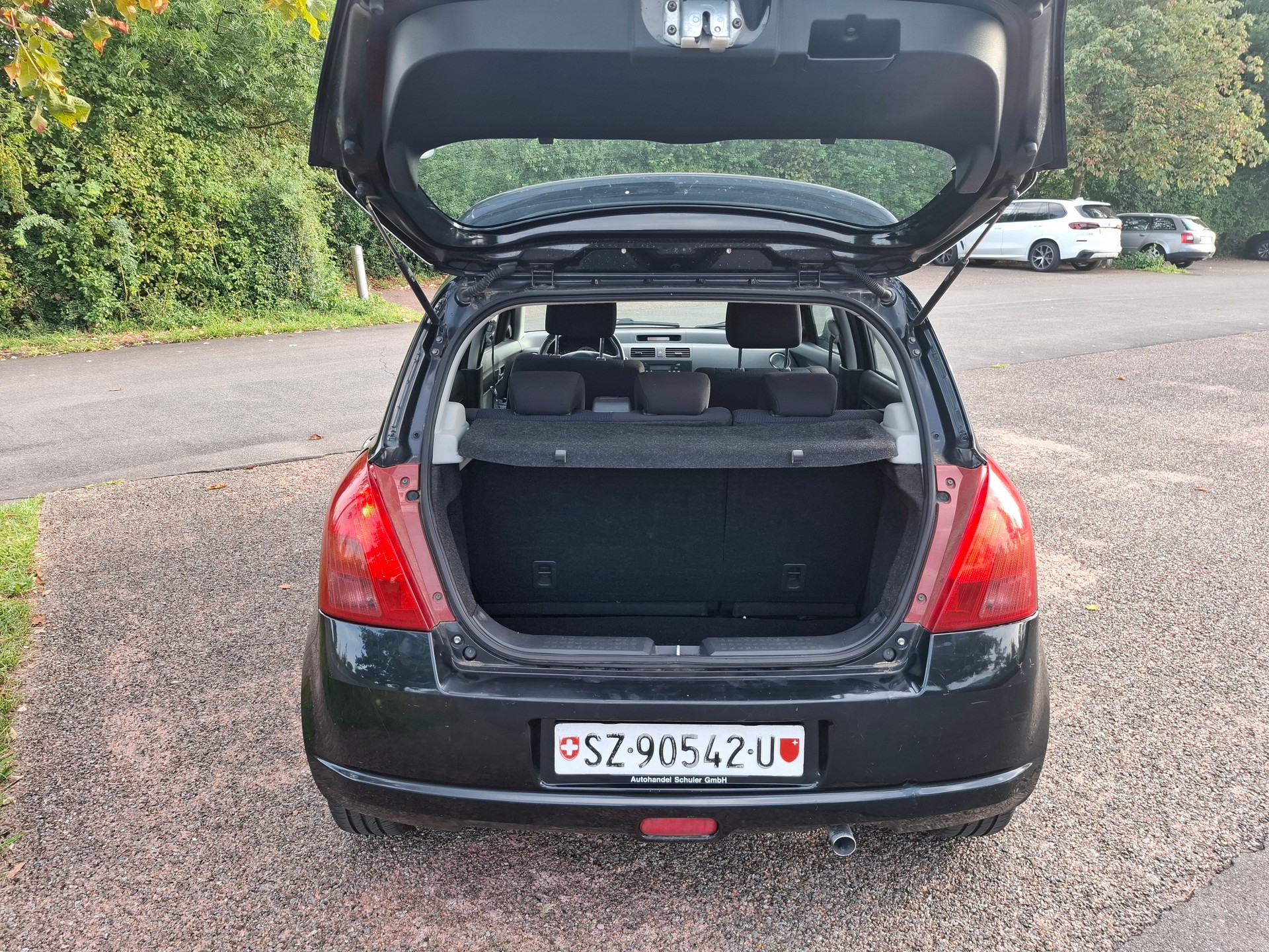 SUZUKI Swift 1.3i 16V GL 4x4-image-8
