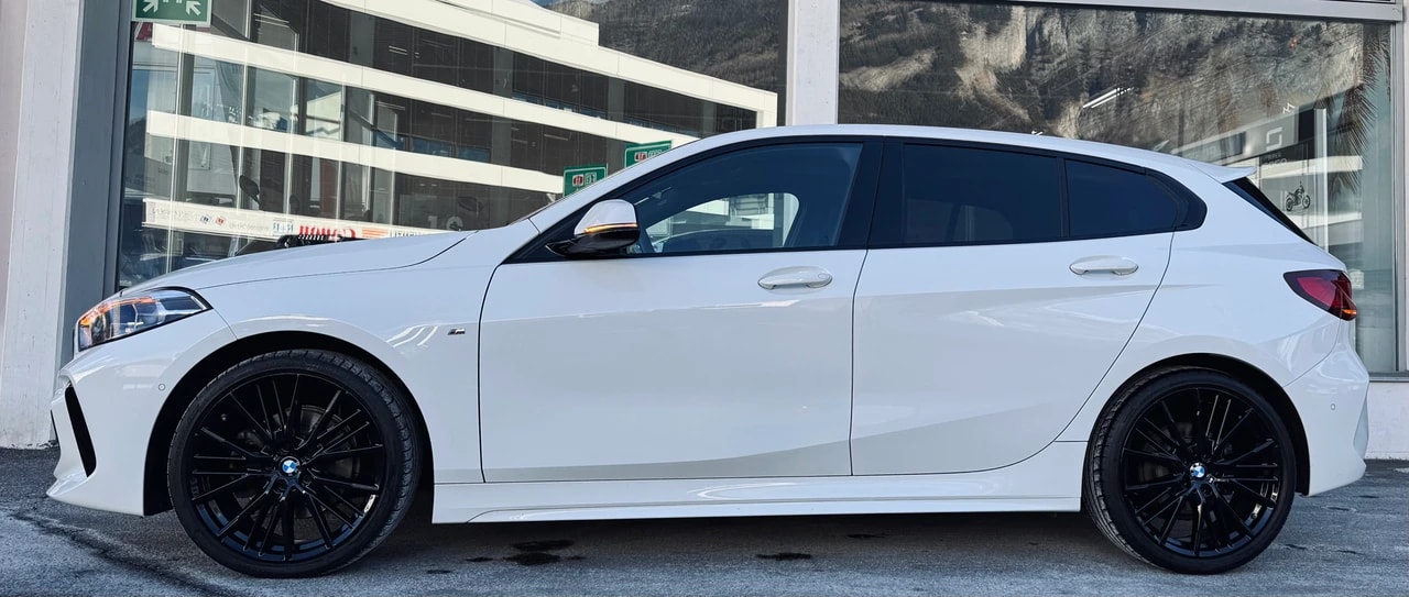 BMW 118d Pure M Sport-image-2
