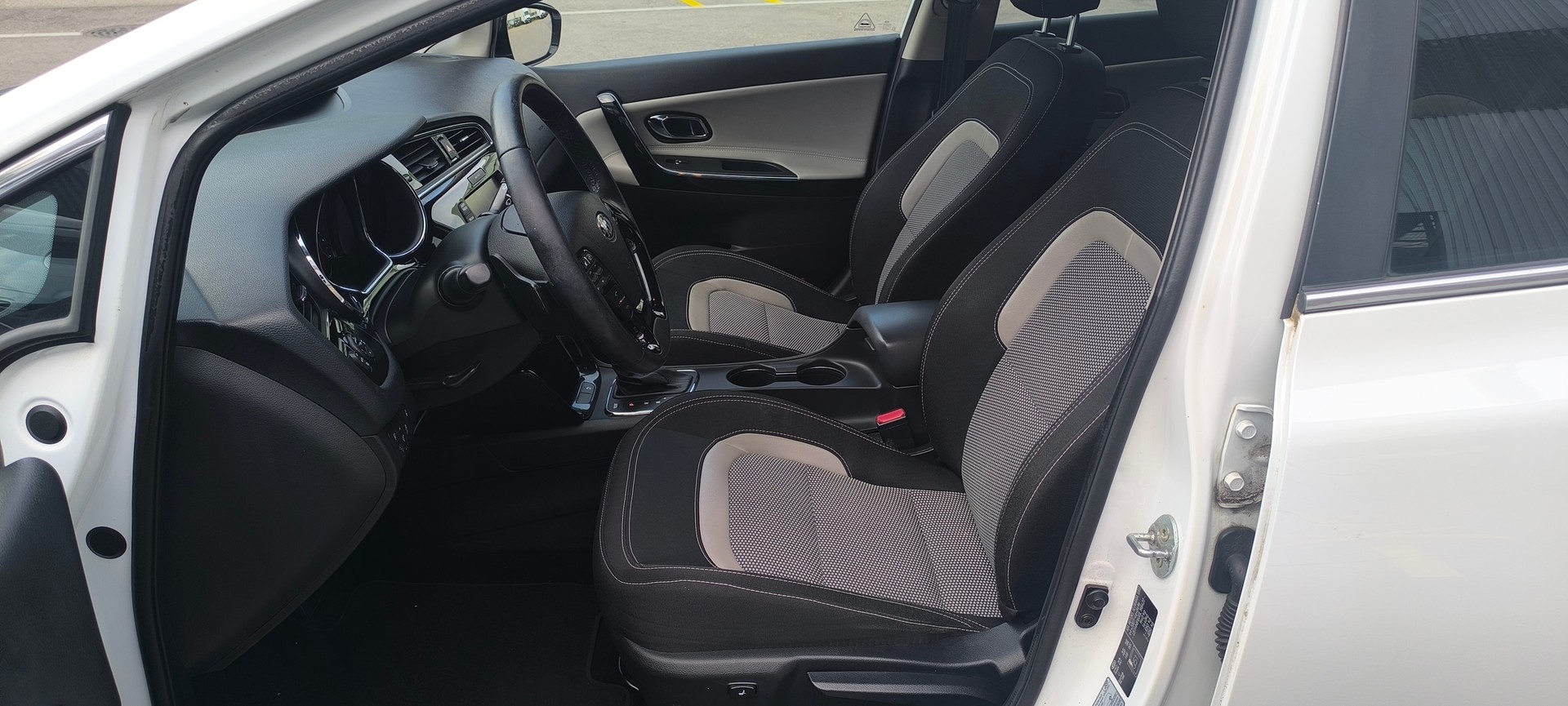 KIA Cee'd Sportswagon 1.6 CRDi GT Line DCT-image-11