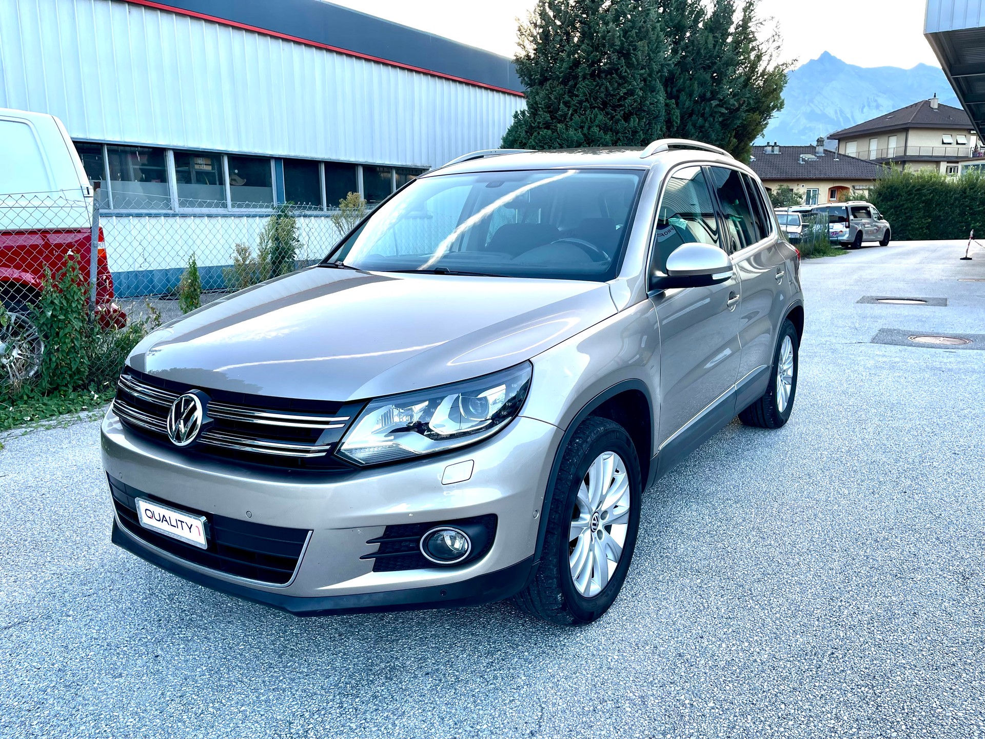 VW Tiguan 2.0 TSI Design 4Motion DSG-image-24