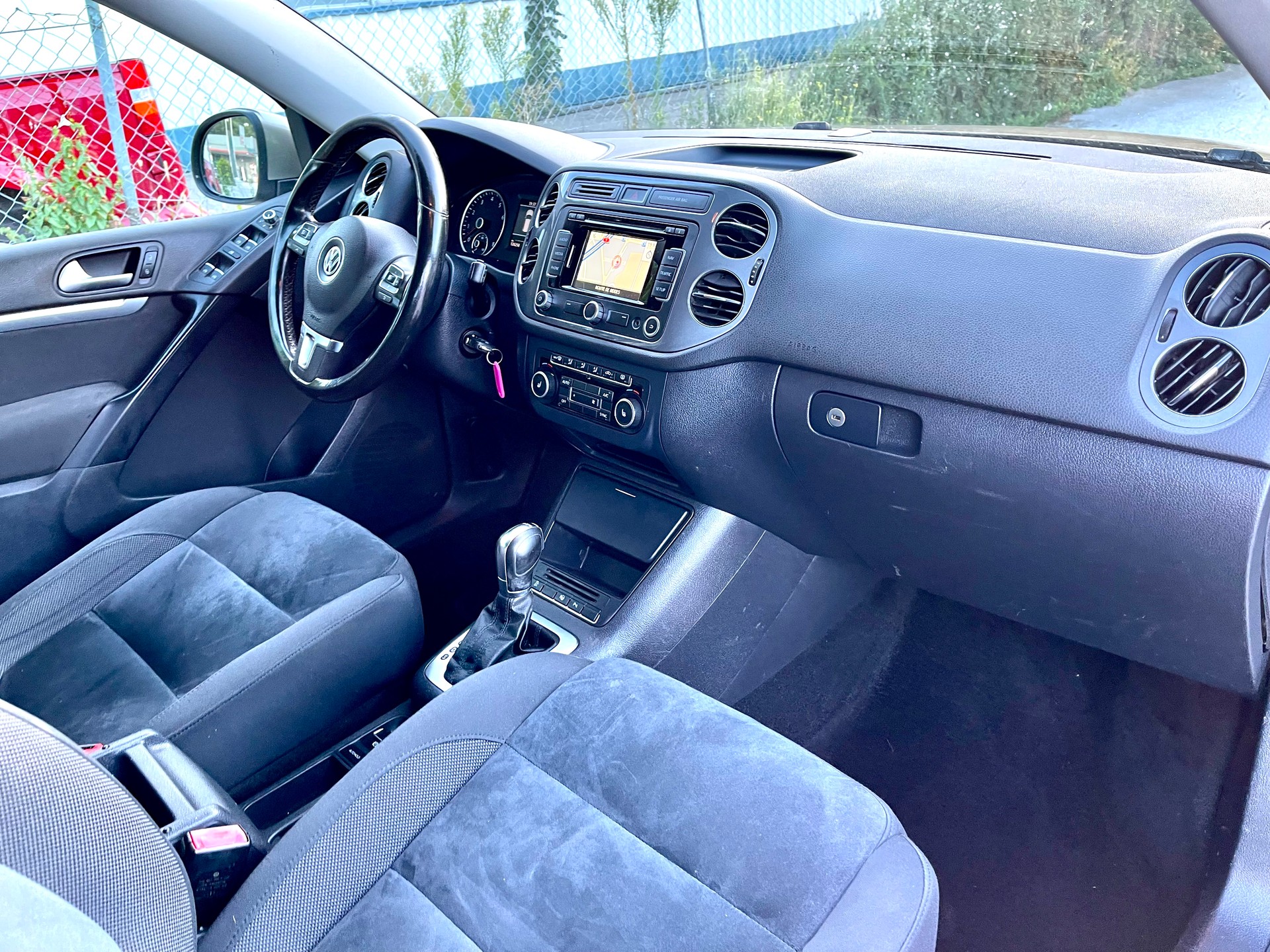 VW Tiguan 2.0 TSI Design 4Motion DSG-image-5
