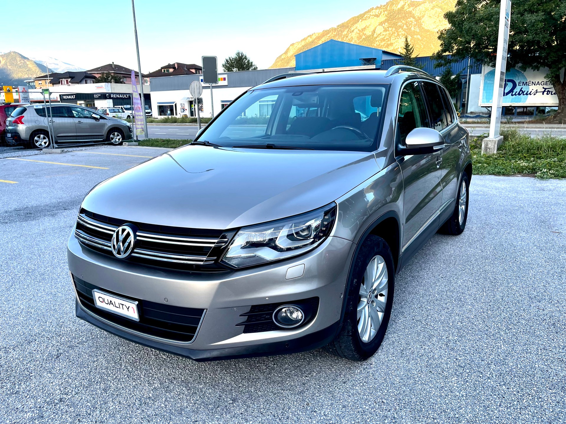 VW Tiguan 2.0 TSI Design 4Motion DSG-image-7