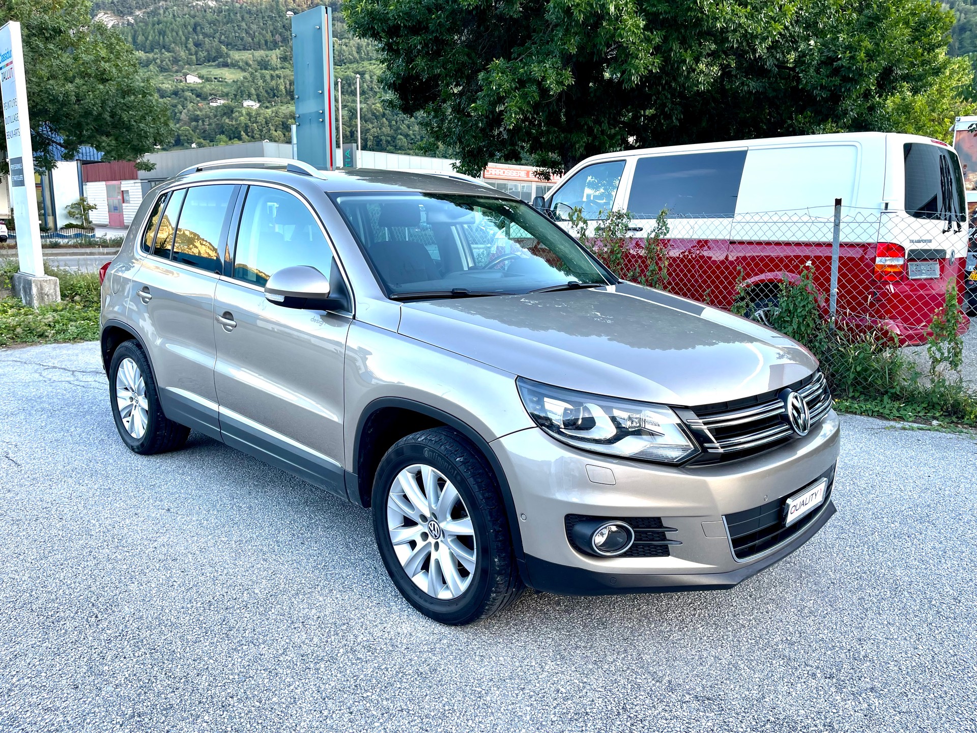 VW Tiguan 2.0 TSI Design 4Motion DSG-image-23