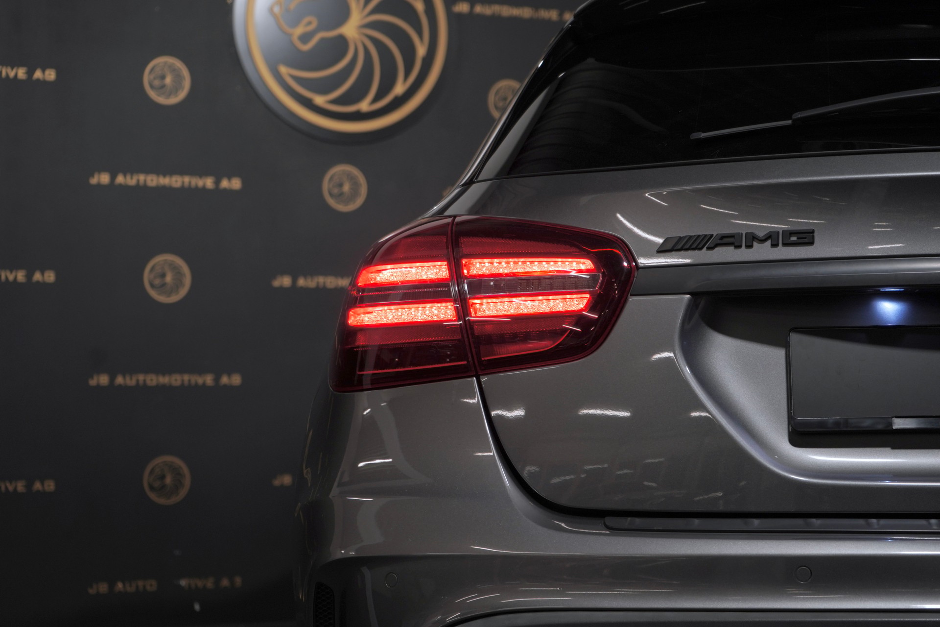 MERCEDES-BENZ GLA 45 AMG Yellow Night Edition 4Matic 7G * -DCT * Assist: 360 Kamera, Parktronic, Garantie 12Monate oder 20`000KM,-image-10