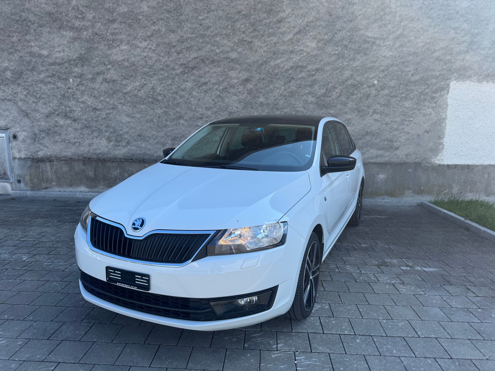 SKODA Rapid Spaceback 1.6 TDI Monte Carlo-image-1