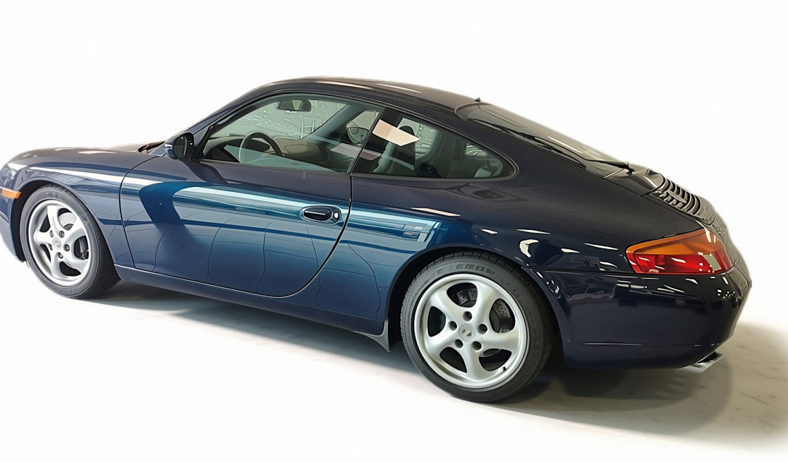 PORSCHE 911 Carrera-image-1