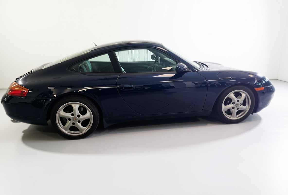 PORSCHE 911 Carrera-image-3