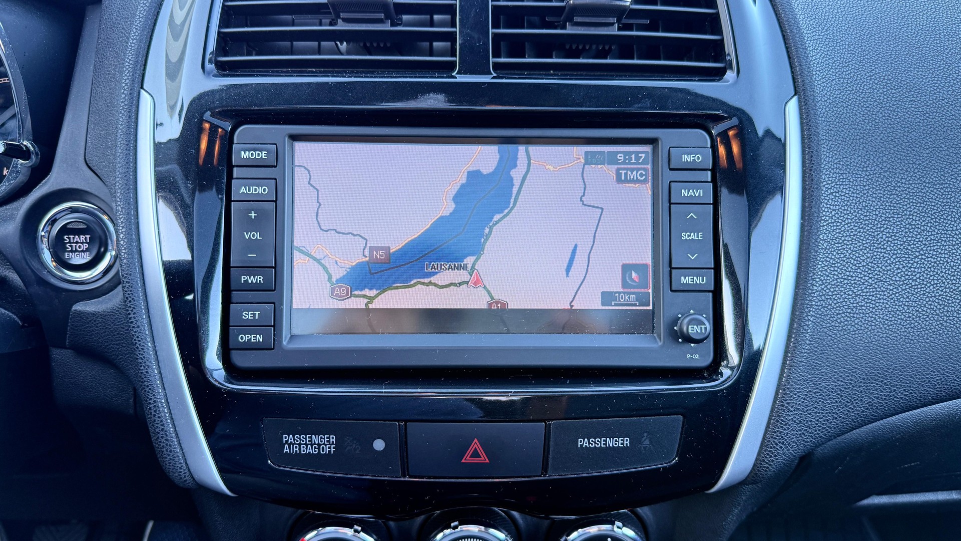 PEUGEOT 4008 1.8 HDi Allure 4WD-image-11