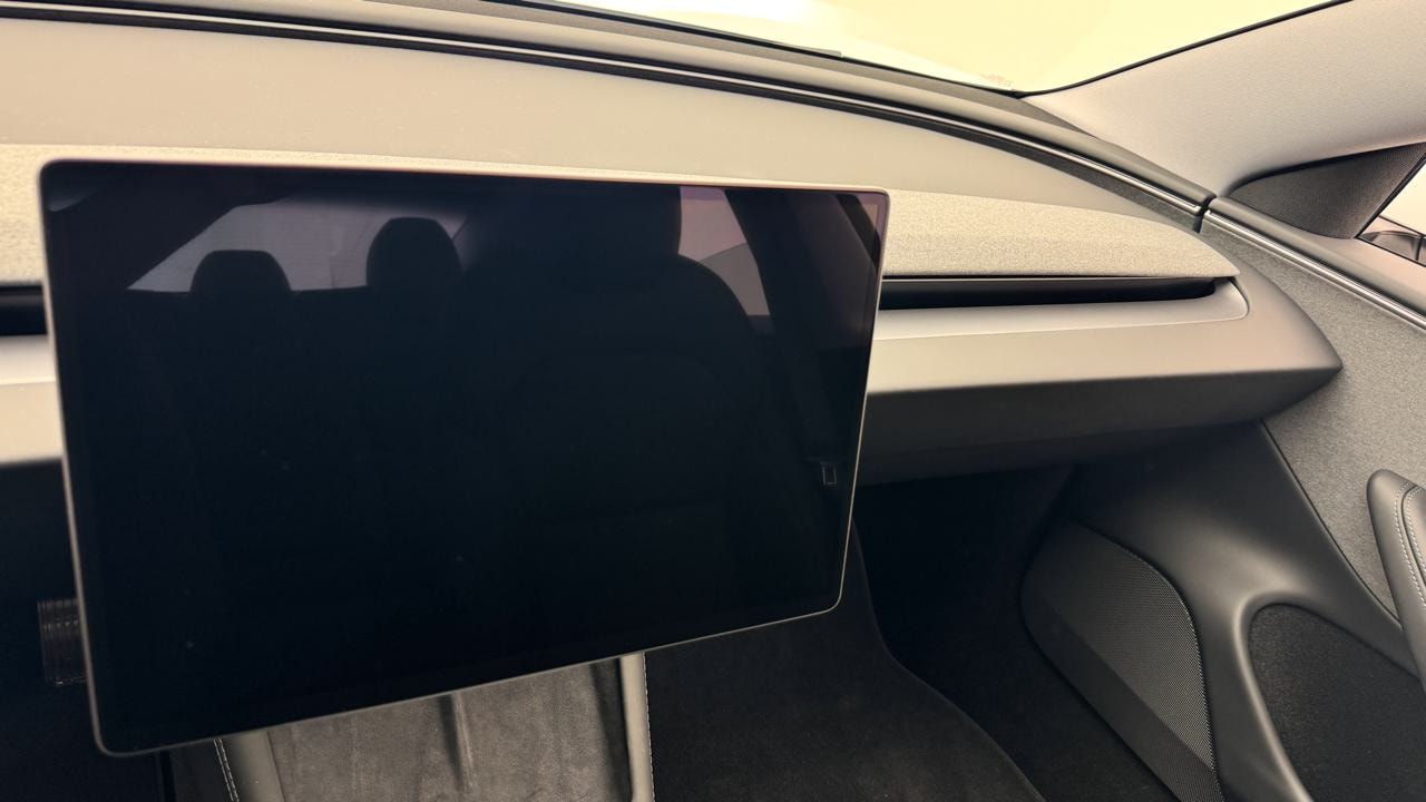 TESLA Model 3 Long Range RWD-image-7