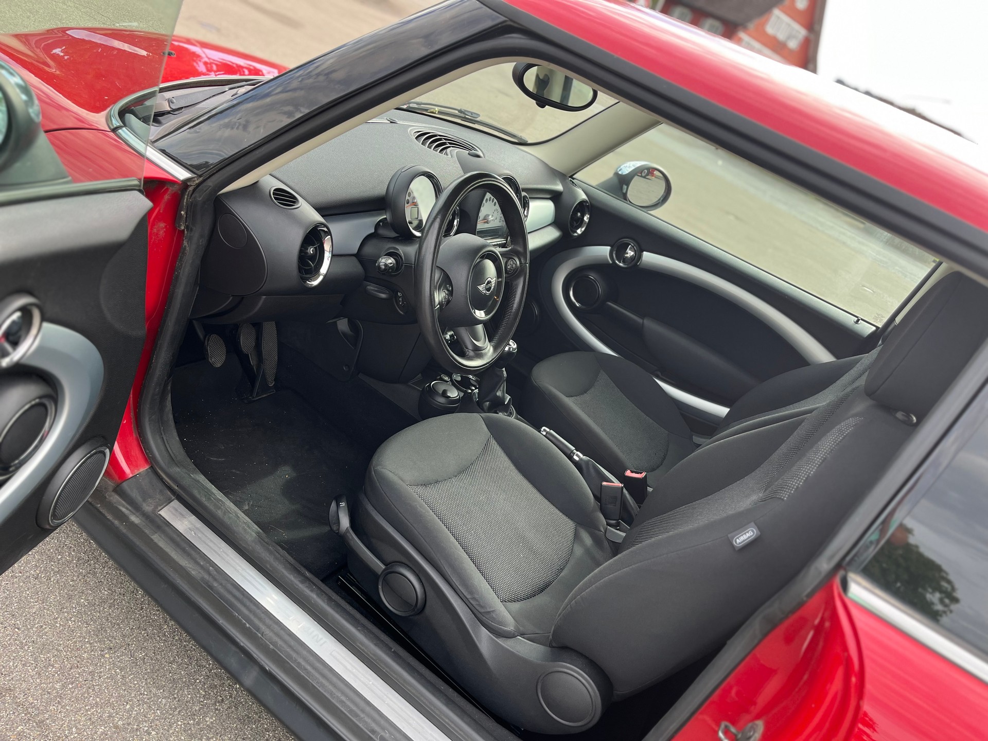 MINI ONE Benzin Jg.2013 km:126000 Euro B5b-image-14