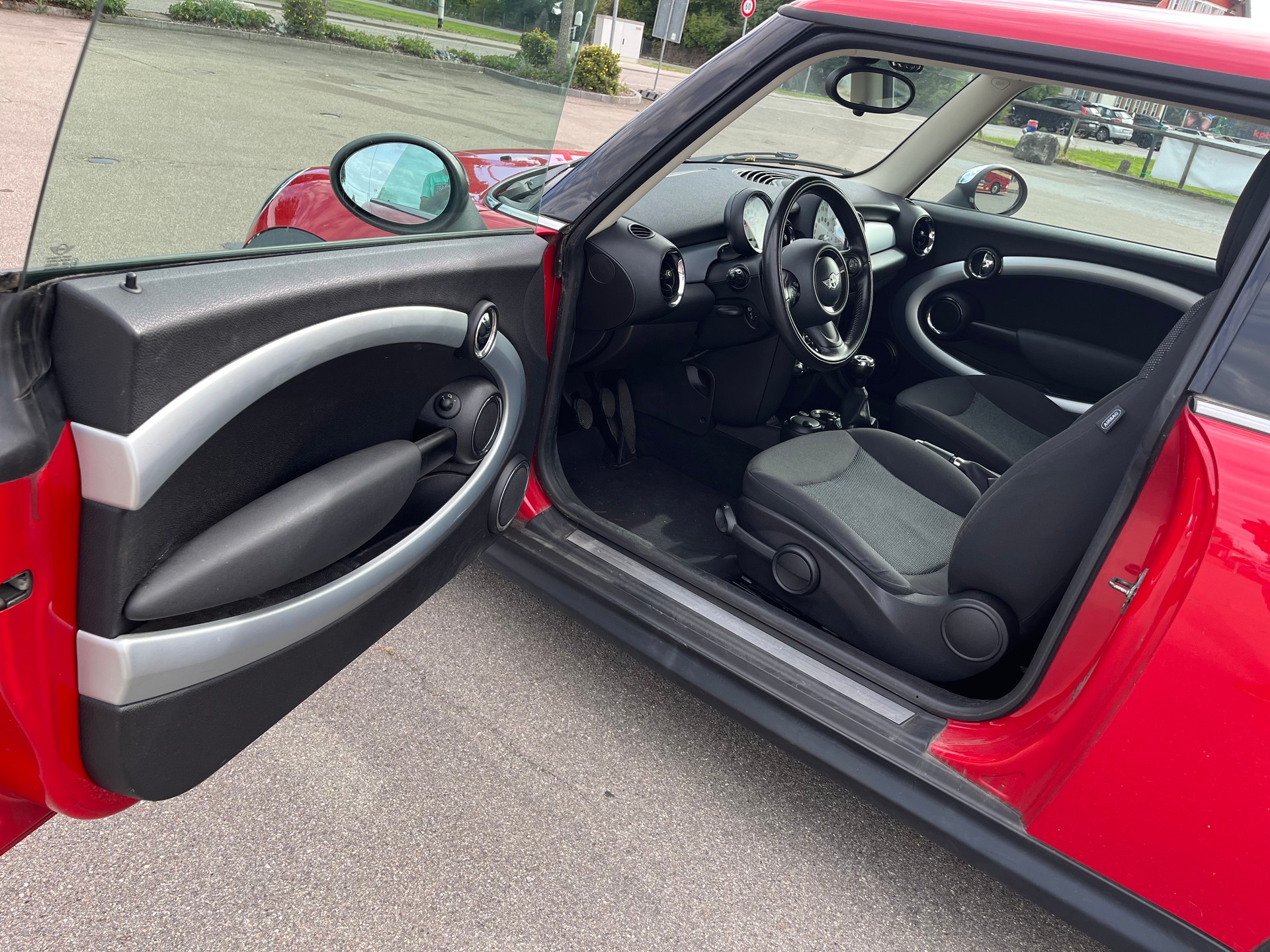 MINI ONE Benzin Jg.2013 km:126000 Euro B5b-image-13