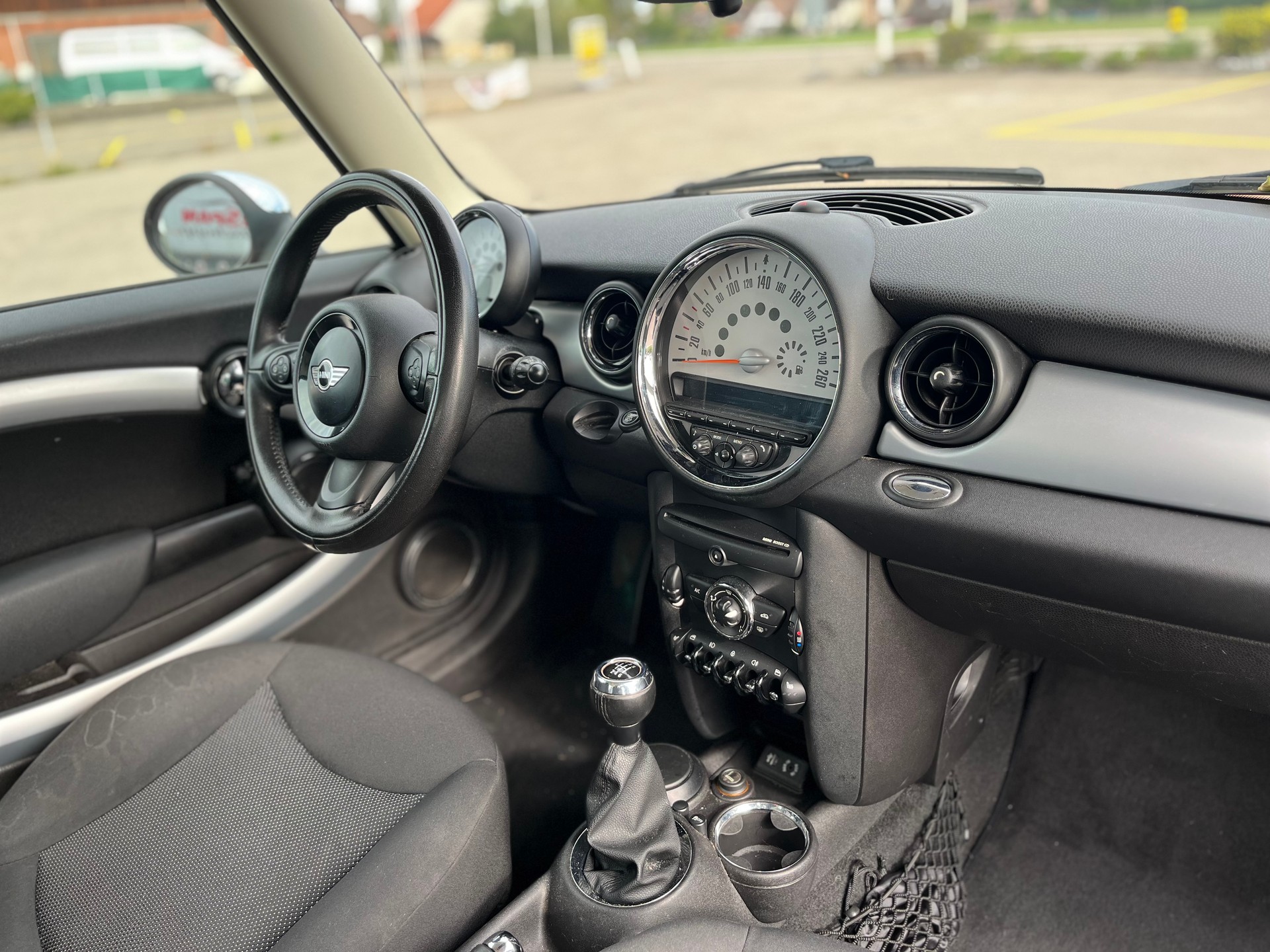 MINI ONE Benzin Jg.2013 km:126000 Euro B5b-image-12