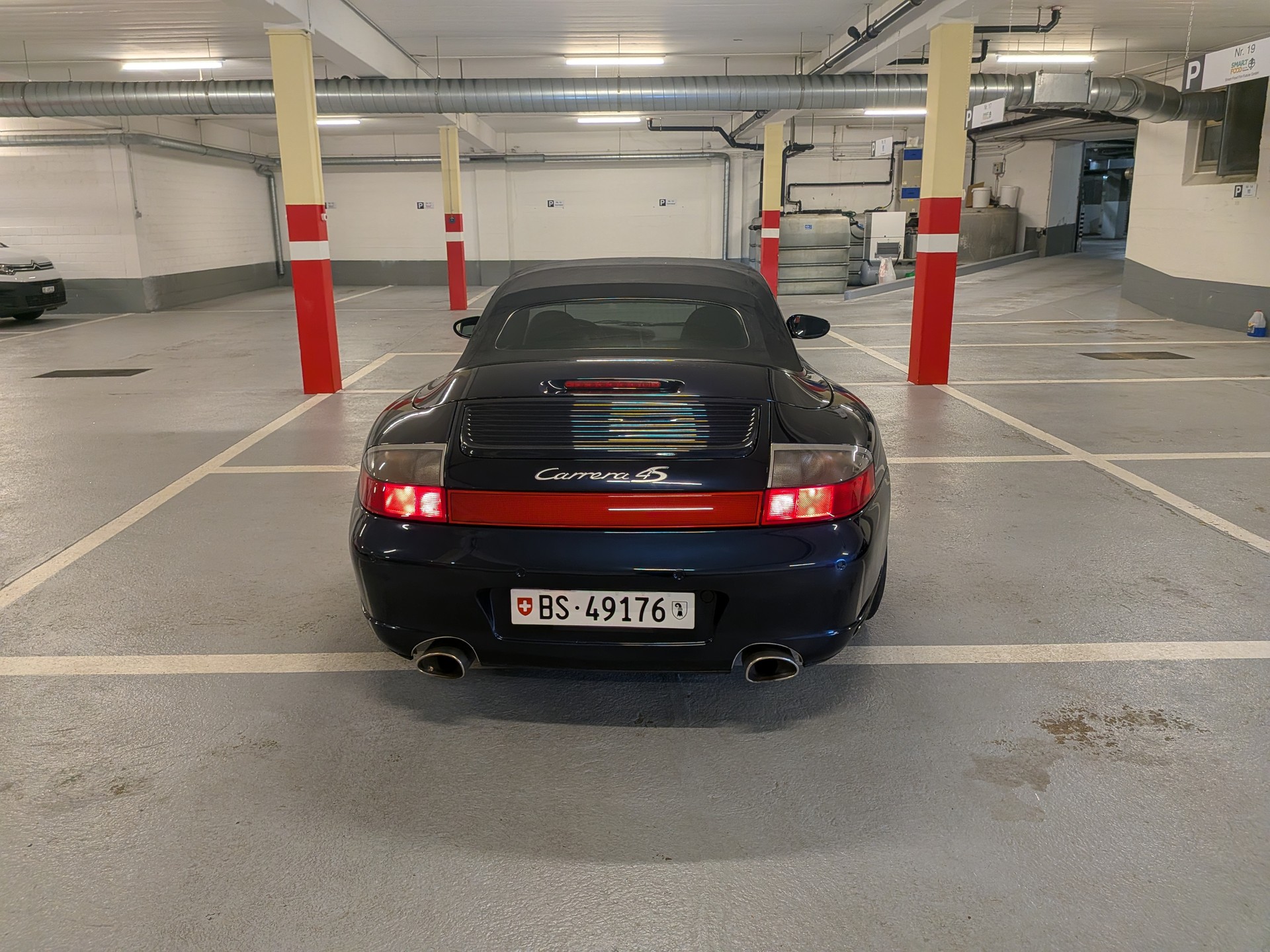 PORSCHE 3.6 Carrera 4S-image-5
