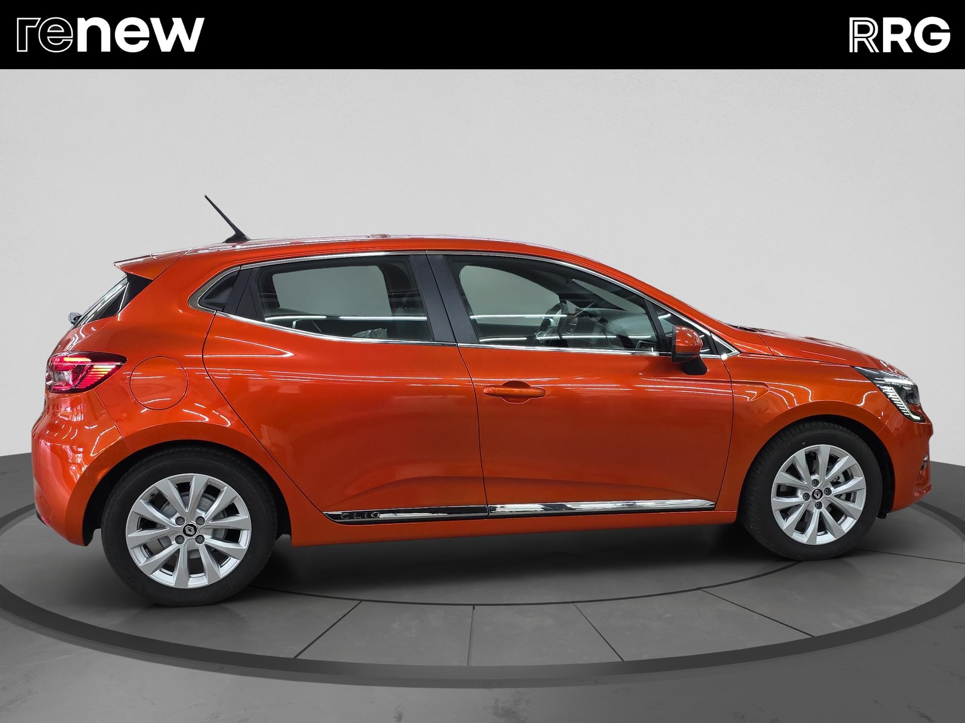 RENAULT Clio 1.6 E-Tech Intens-image-1