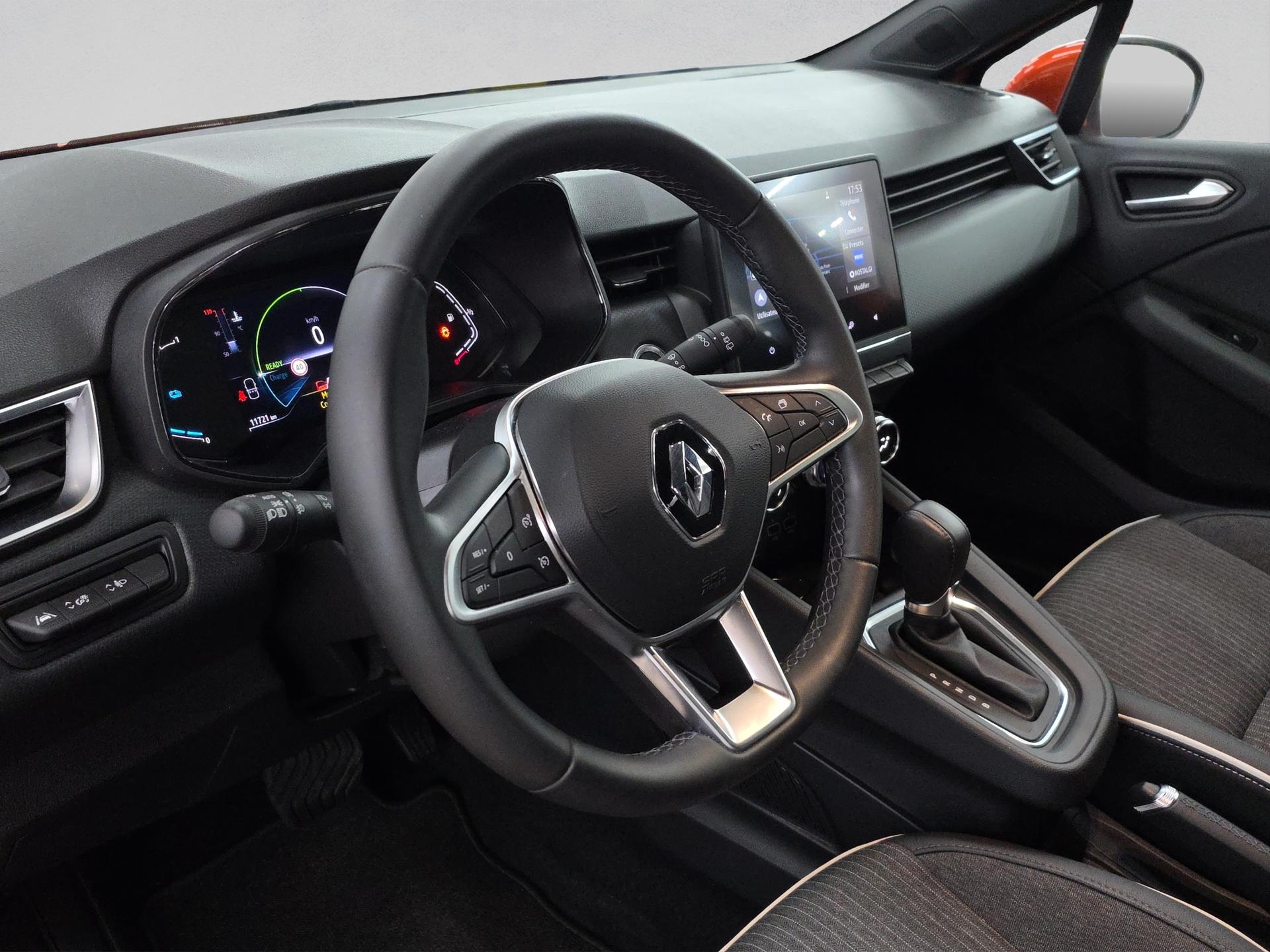 RENAULT Clio 1.6 E-Tech Intens-image-9
