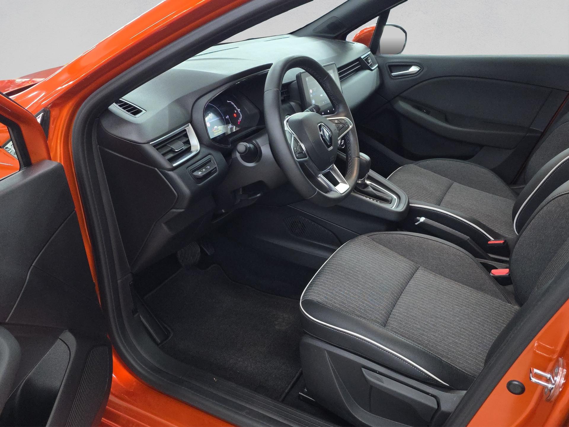 RENAULT Clio 1.6 E-Tech Intens-image-8