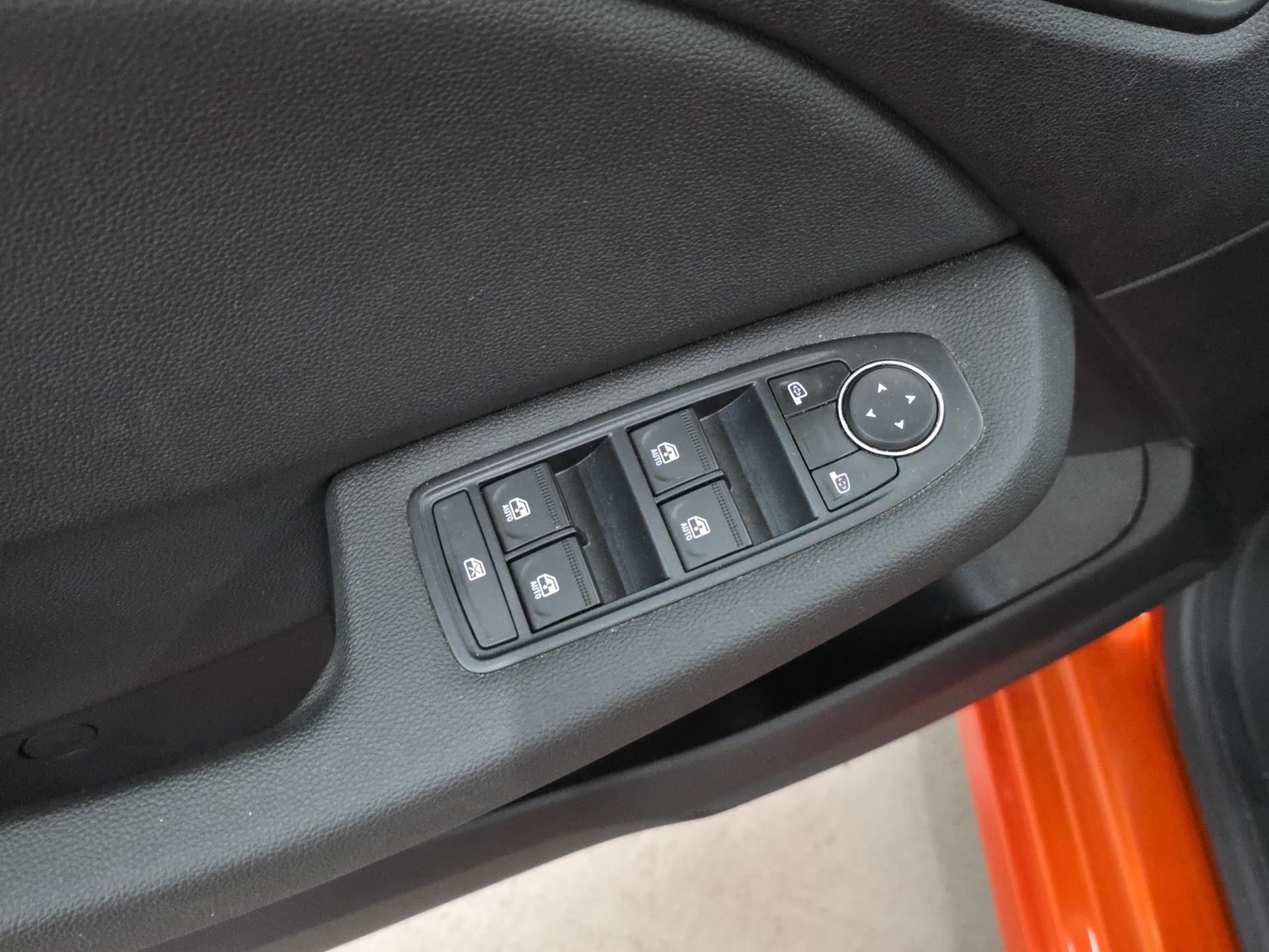 RENAULT Clio 1.6 E-Tech Intens-image-17