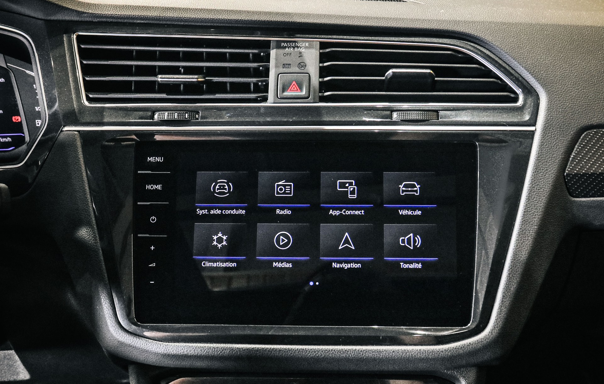 VW Tiguan 2.0TSI R 4Motion DSG-image-21