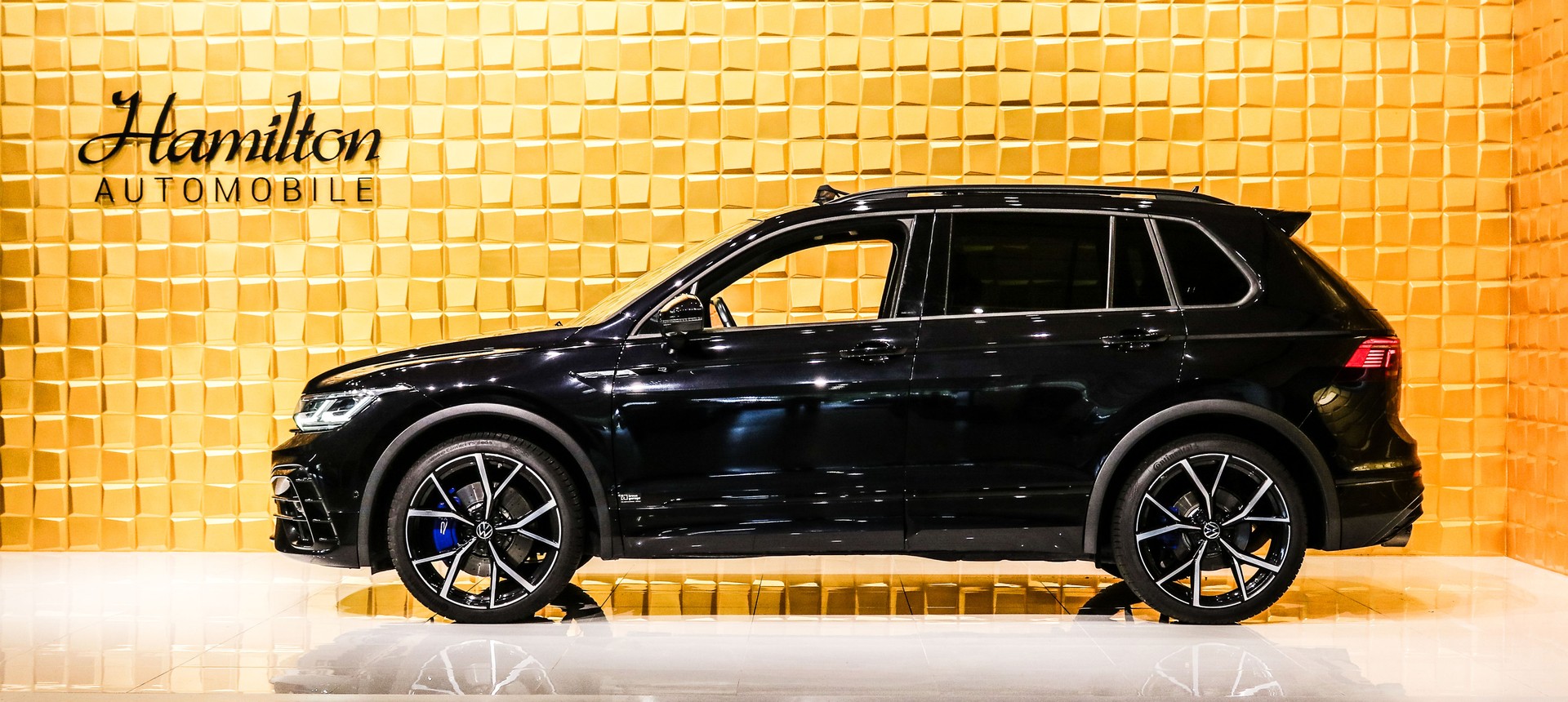 VW Tiguan 2.0TSI R 4Motion DSG-image-4