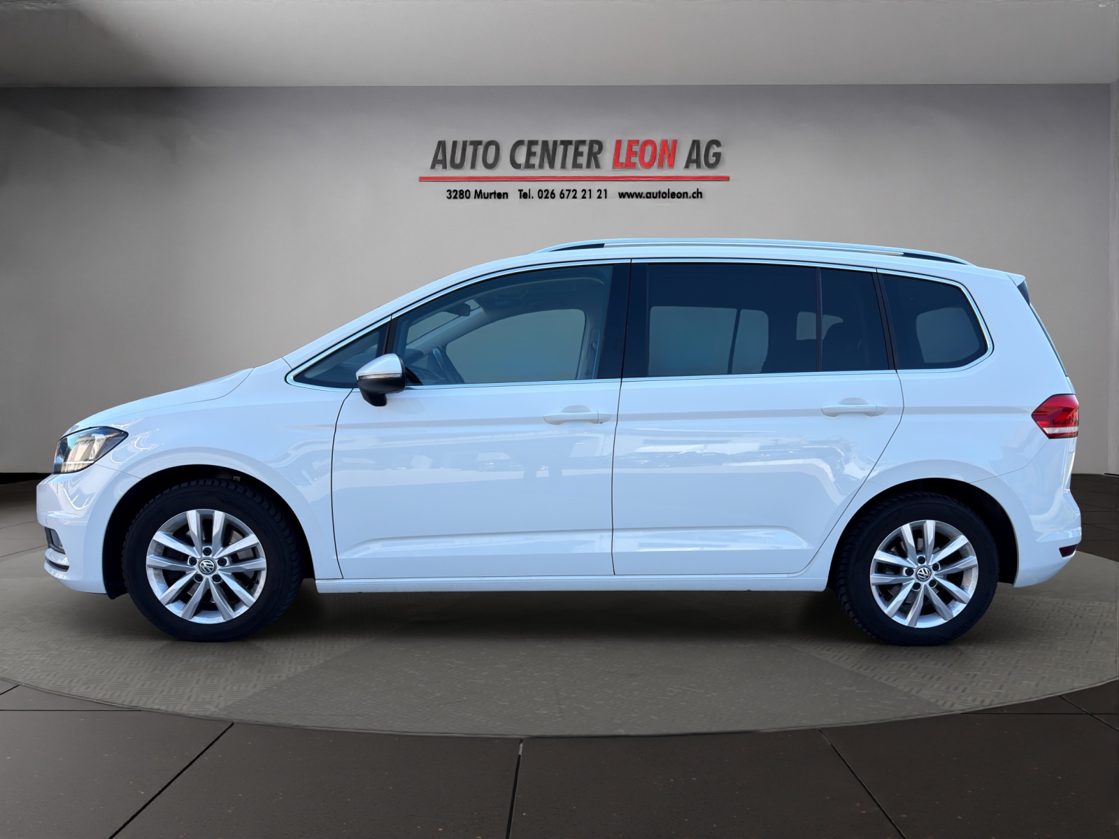 VW Touran 1.4 TSI BlueMotion Technology Highline DSG-image-2