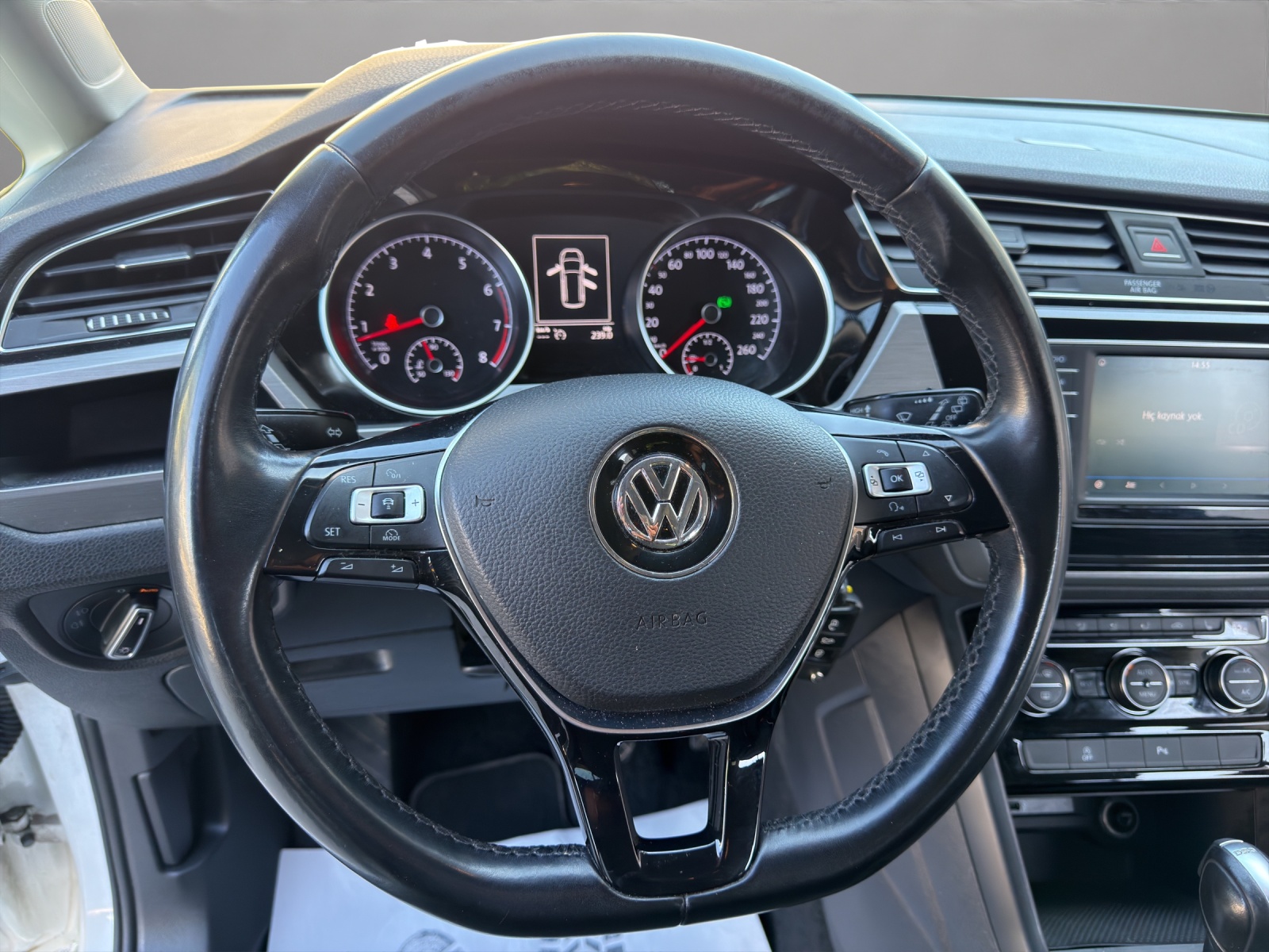 VW Touran 1.4 TSI BlueMotion Technology Highline DSG-image-9