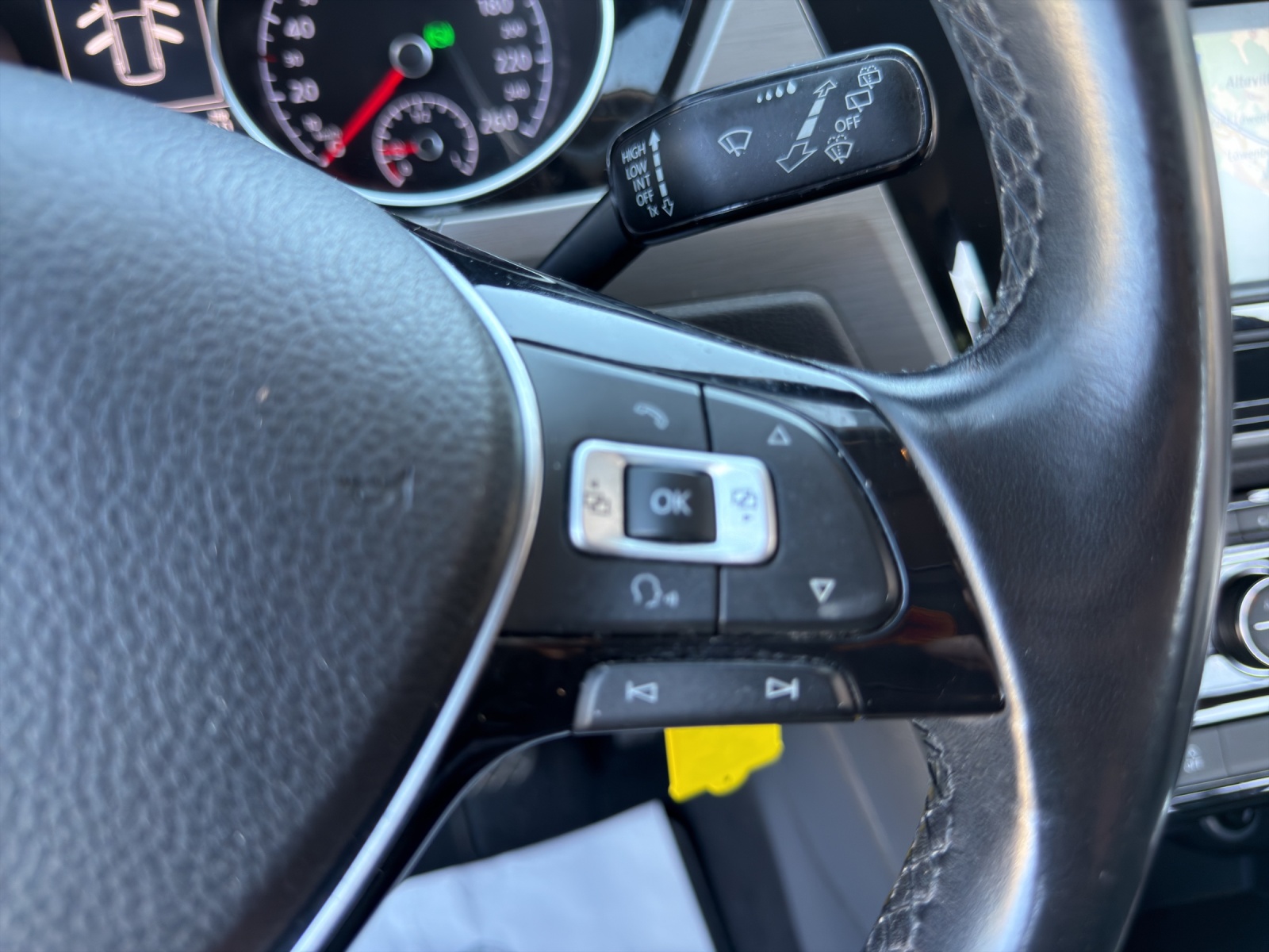 VW Touran 1.4 TSI BlueMotion Technology Highline DSG-image-23