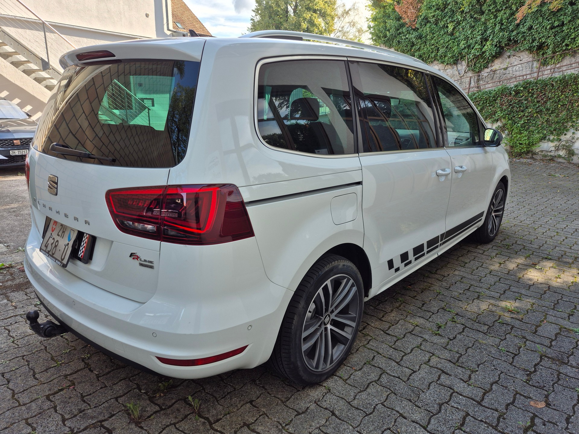 SEAT Alhambra 2.0 TDI Hola FR 4Drive-image-4