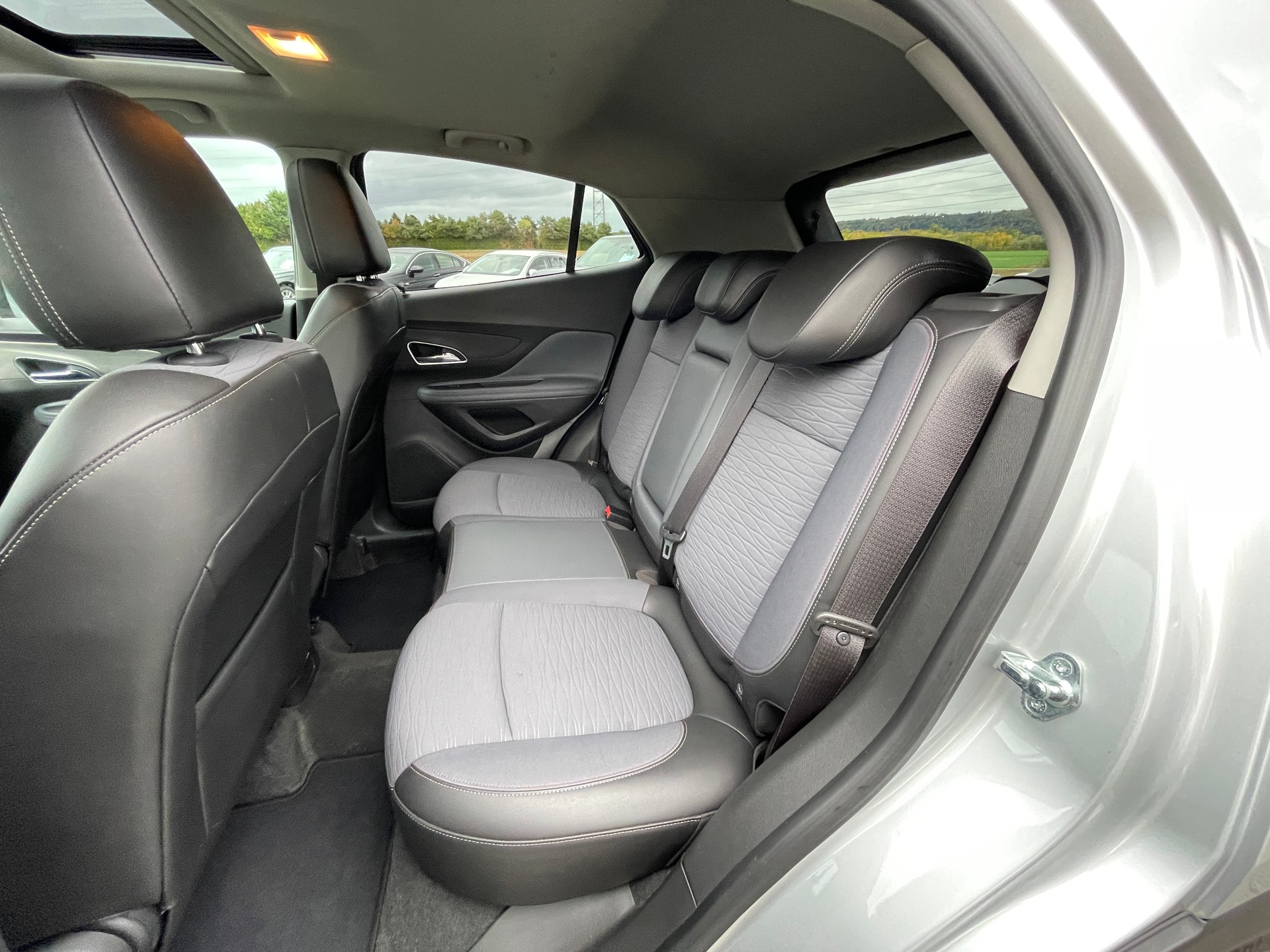 OPEL Mokka 1.7 CDTi Cosmo 2WD Automatic-image-13