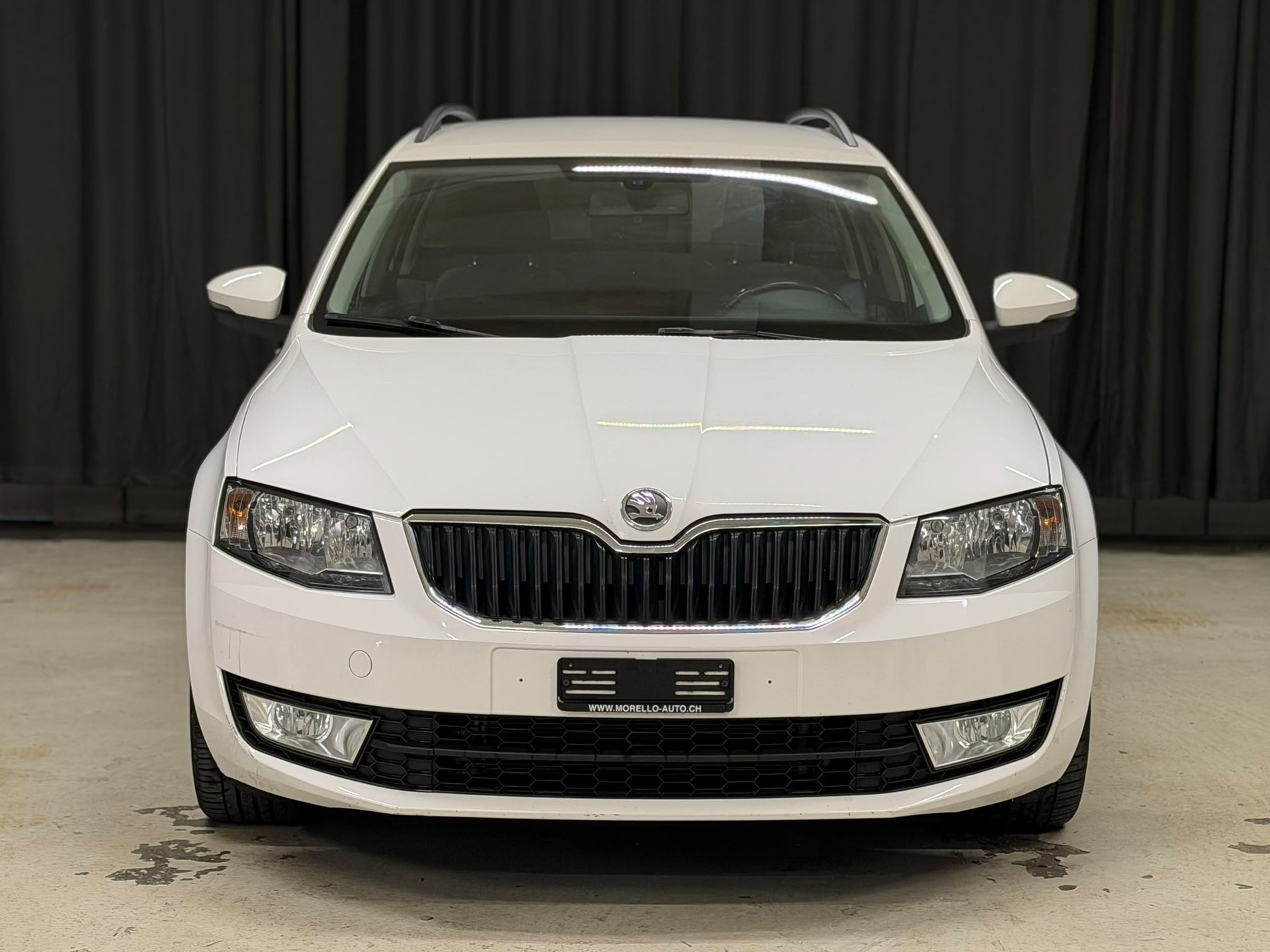 SKODA Octavia Combi 1.4 TSI Active-image-2