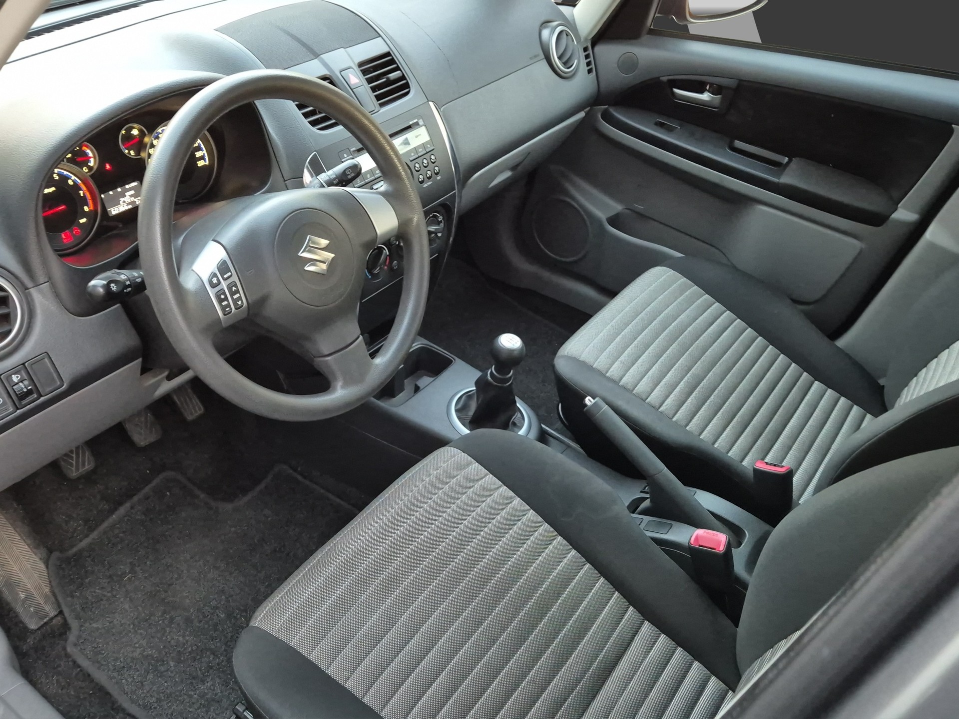 SUZUKI SX4 1.6 16V PizSulai 4WD-image-10
