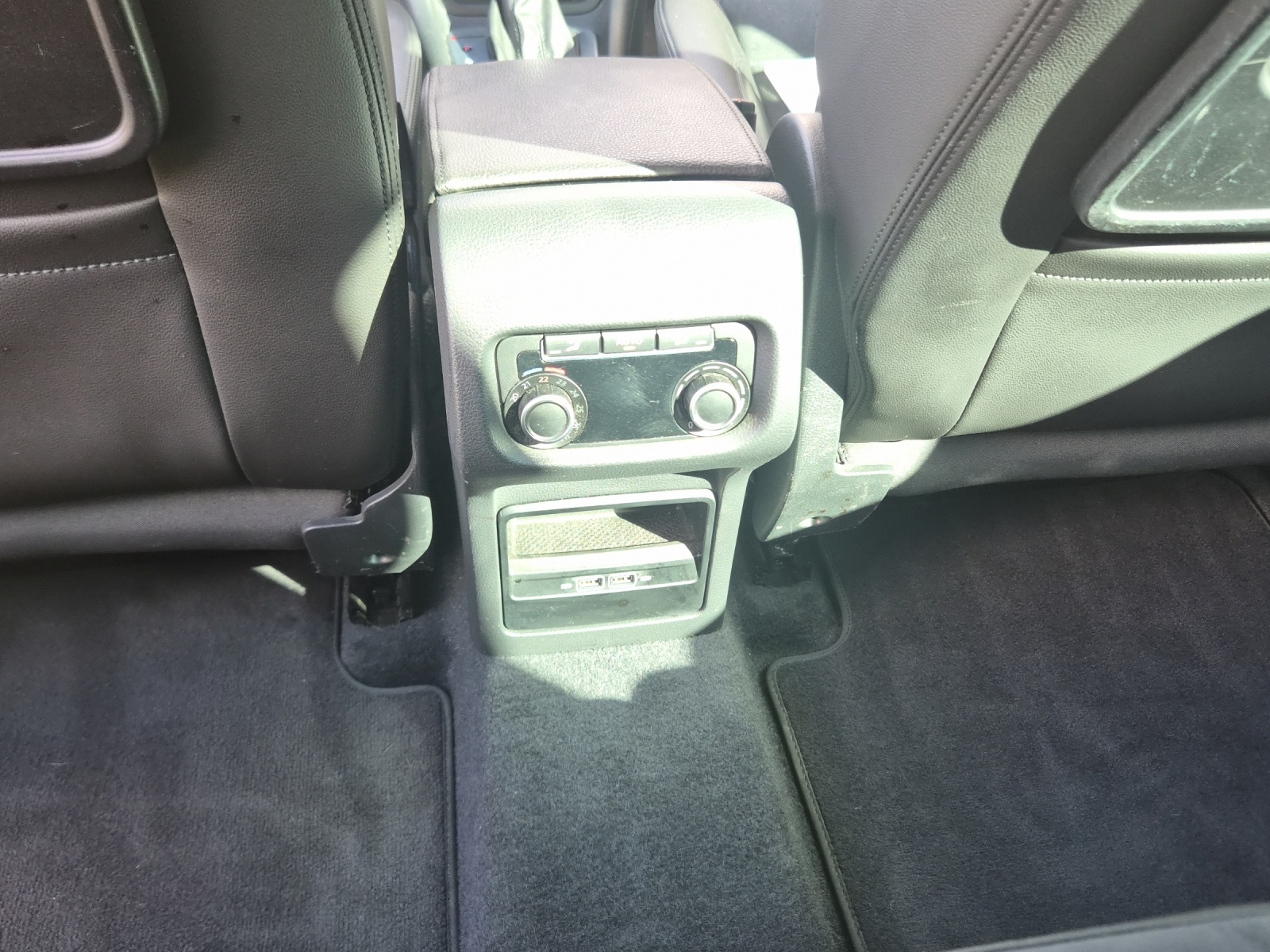VW Sharan 2.0 TDI BMT Highline 4Motion DSG-image-11
