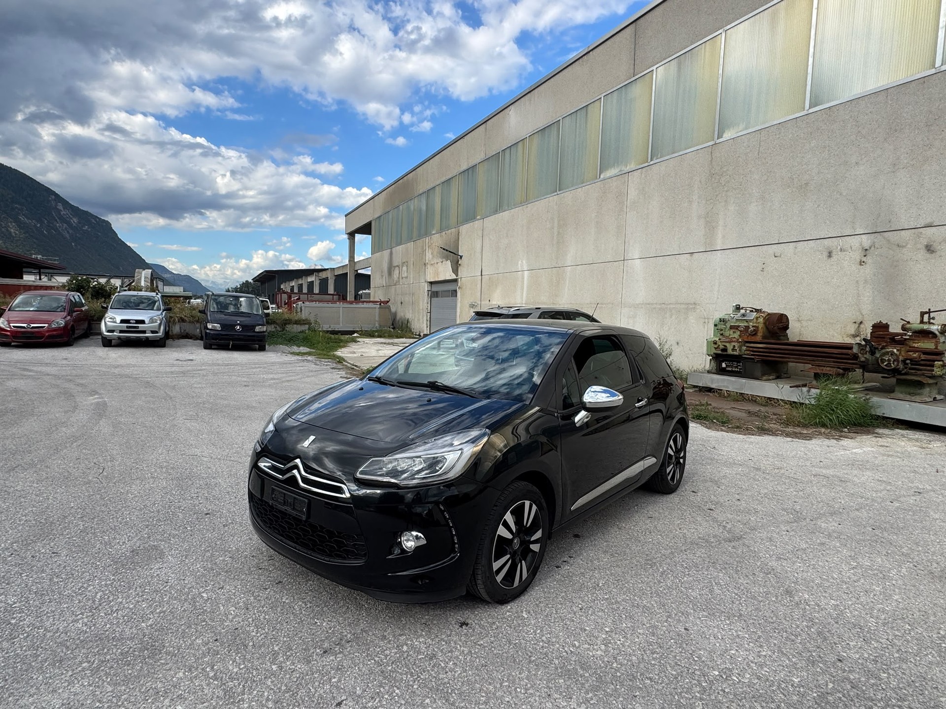 DS AUTOMOBILES DS3 1.2 VTi SO Chic-image-1