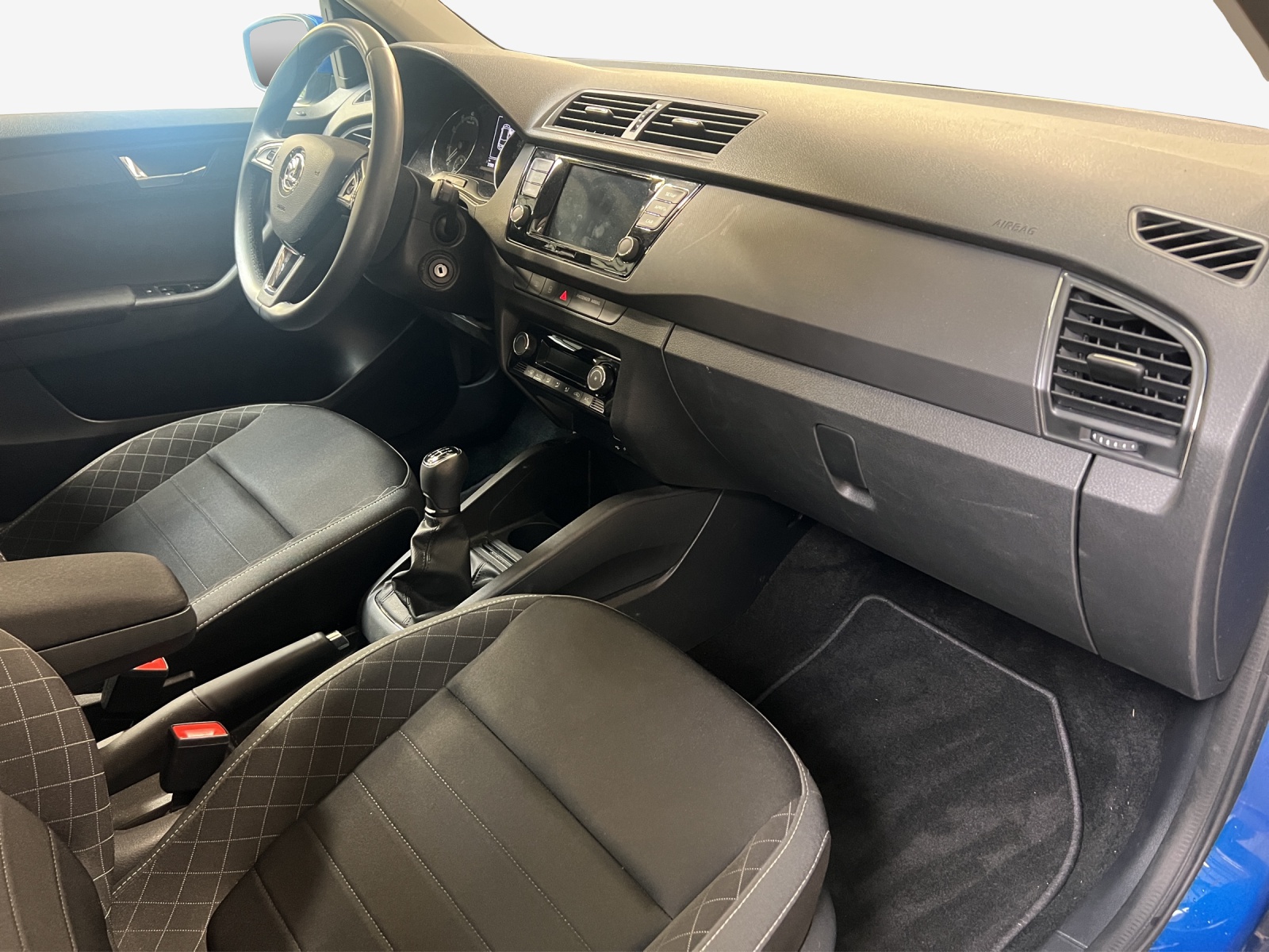 SKODA Fabia 1.0 MPI Ambition-image-13