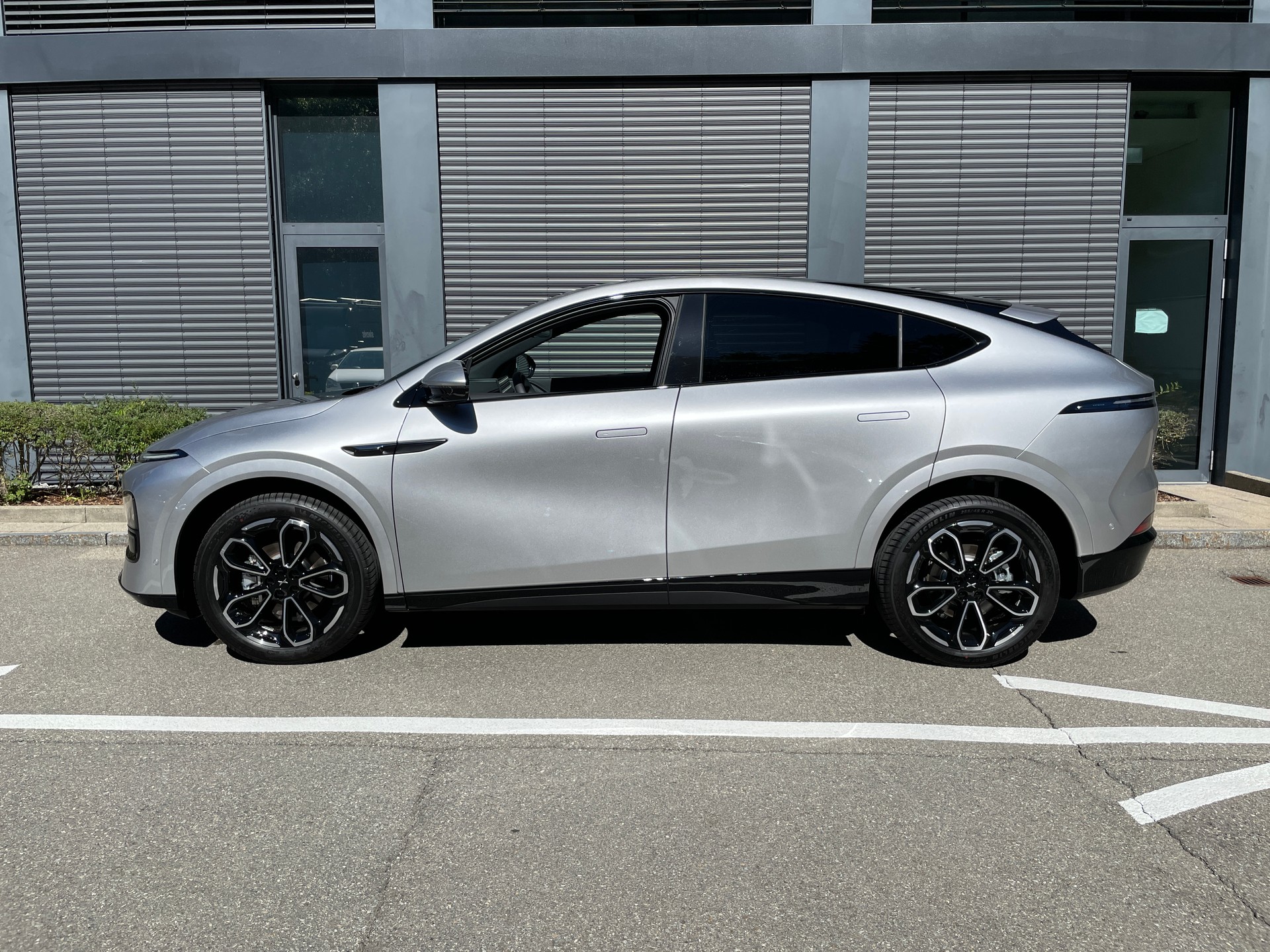 XPENG G6 80kWh Long Range-image-1