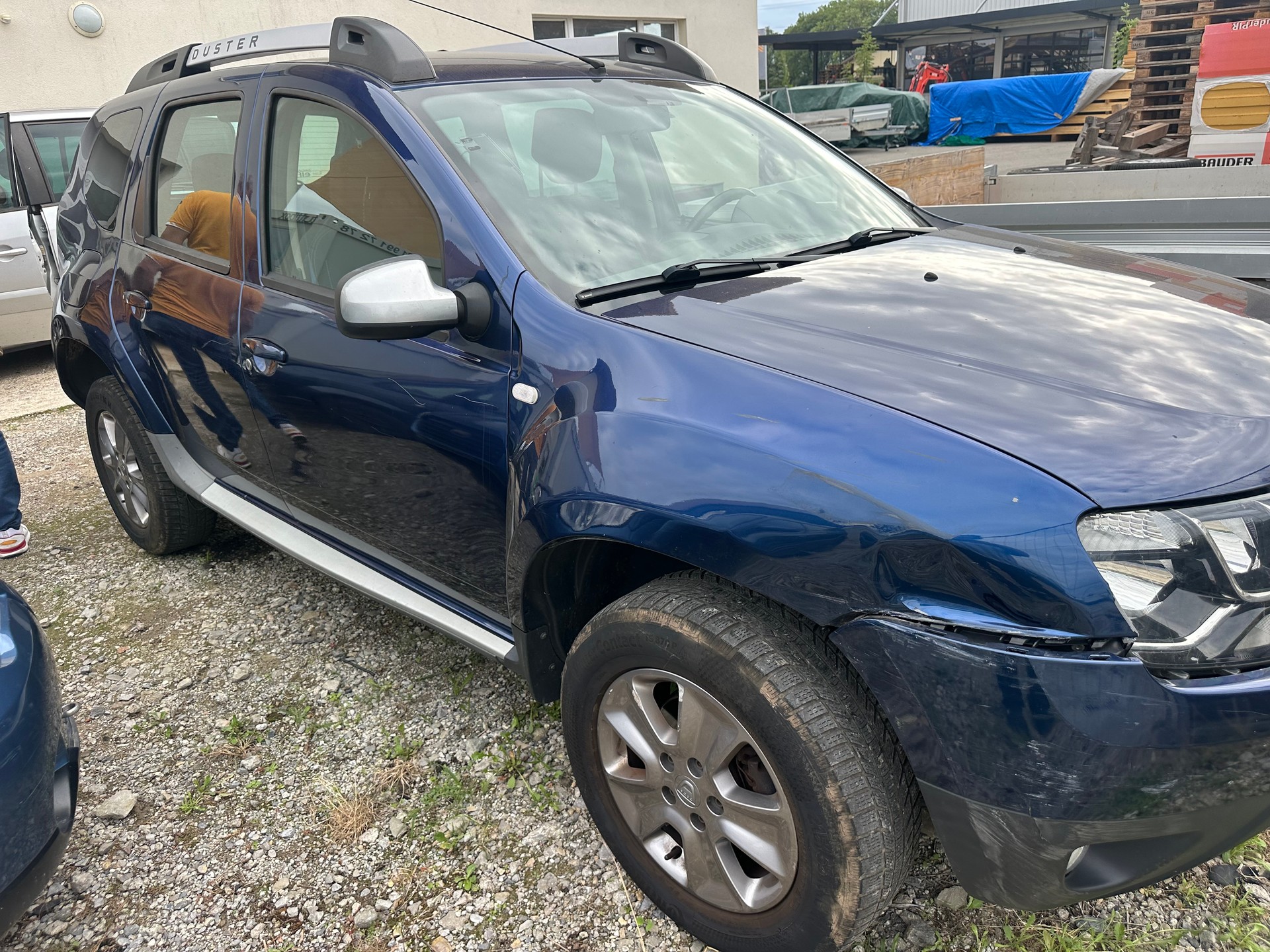 DACIA Duster 1.2 T Celebration-image-12