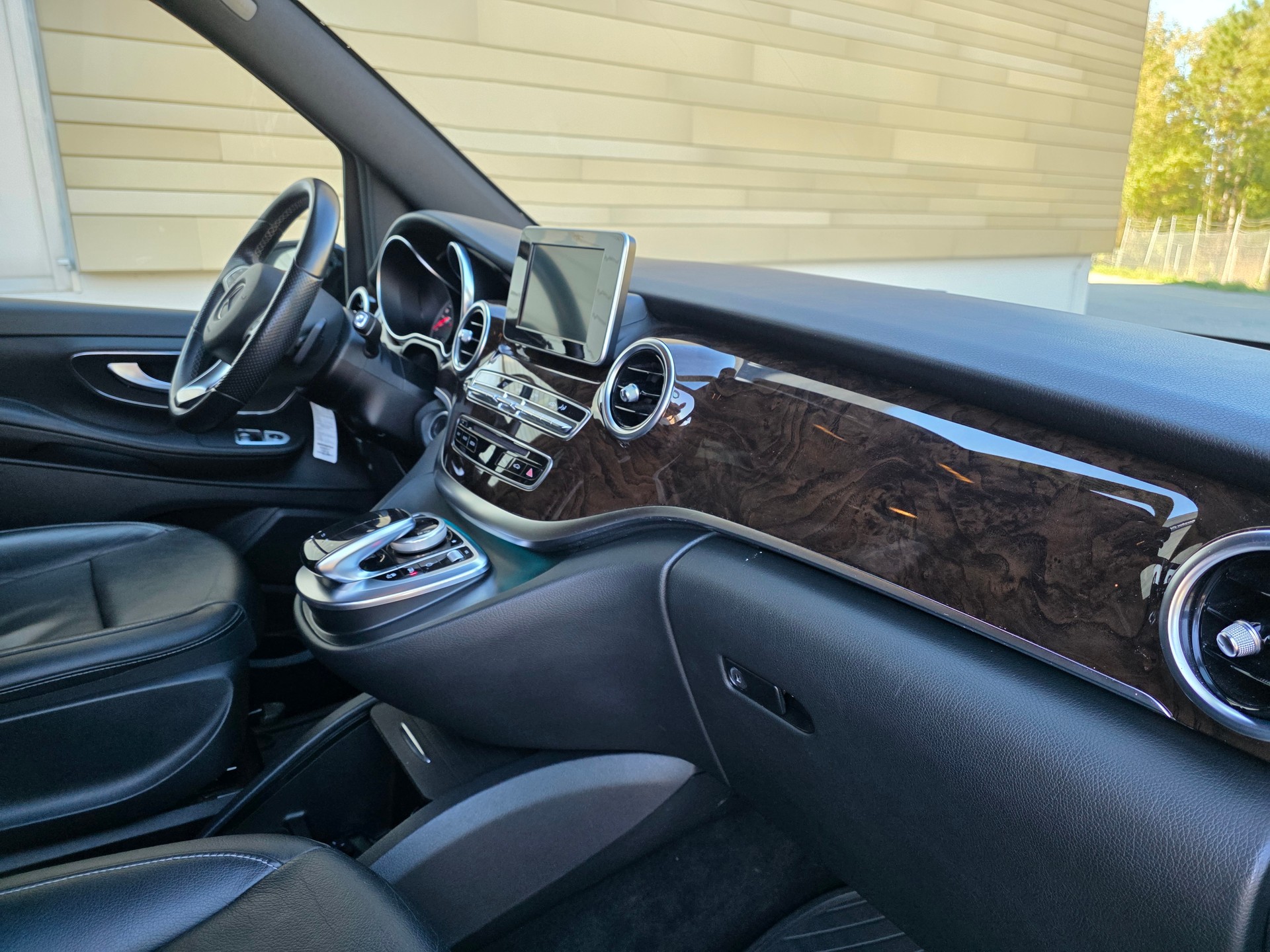 MERCEDES-BENZ MERCEDES-BENZ V250 d BlueTec Swiss Ed. lang. 4matic-image-24