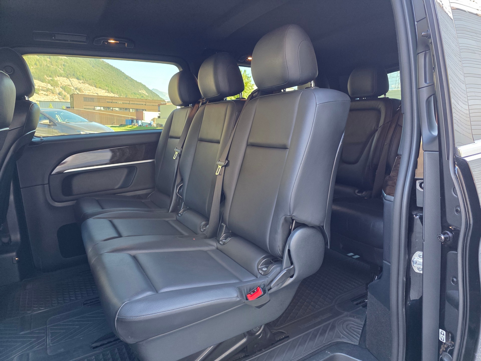 MERCEDES-BENZ MERCEDES-BENZ V250 d BlueTec Swiss Ed. lang. 4matic-image-17