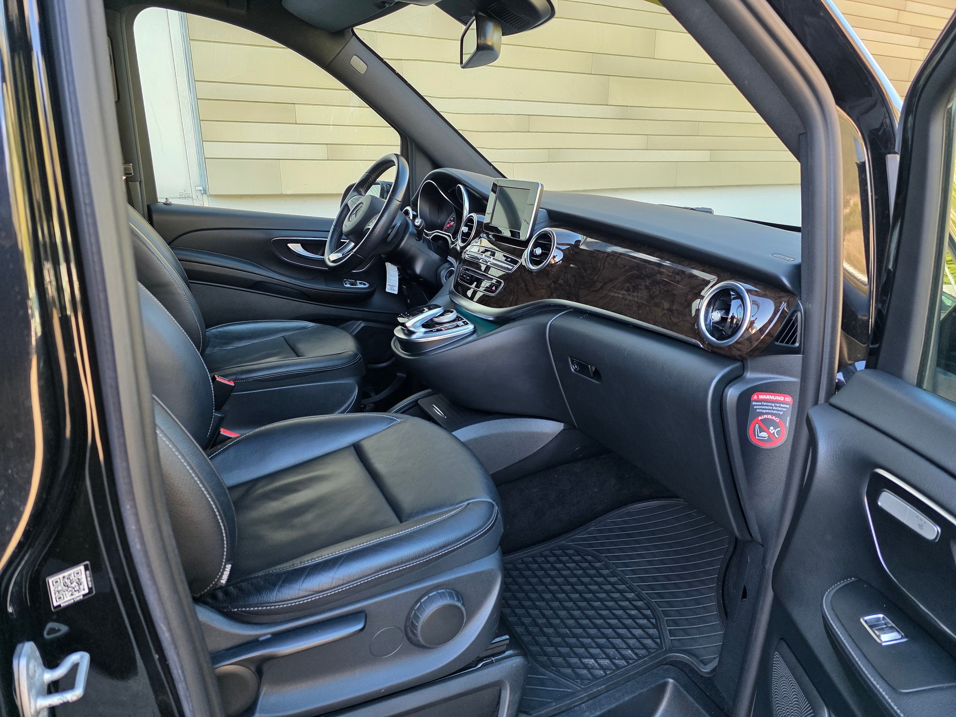 MERCEDES-BENZ MERCEDES-BENZ V250 d BlueTec Swiss Ed. lang. 4matic-image-23