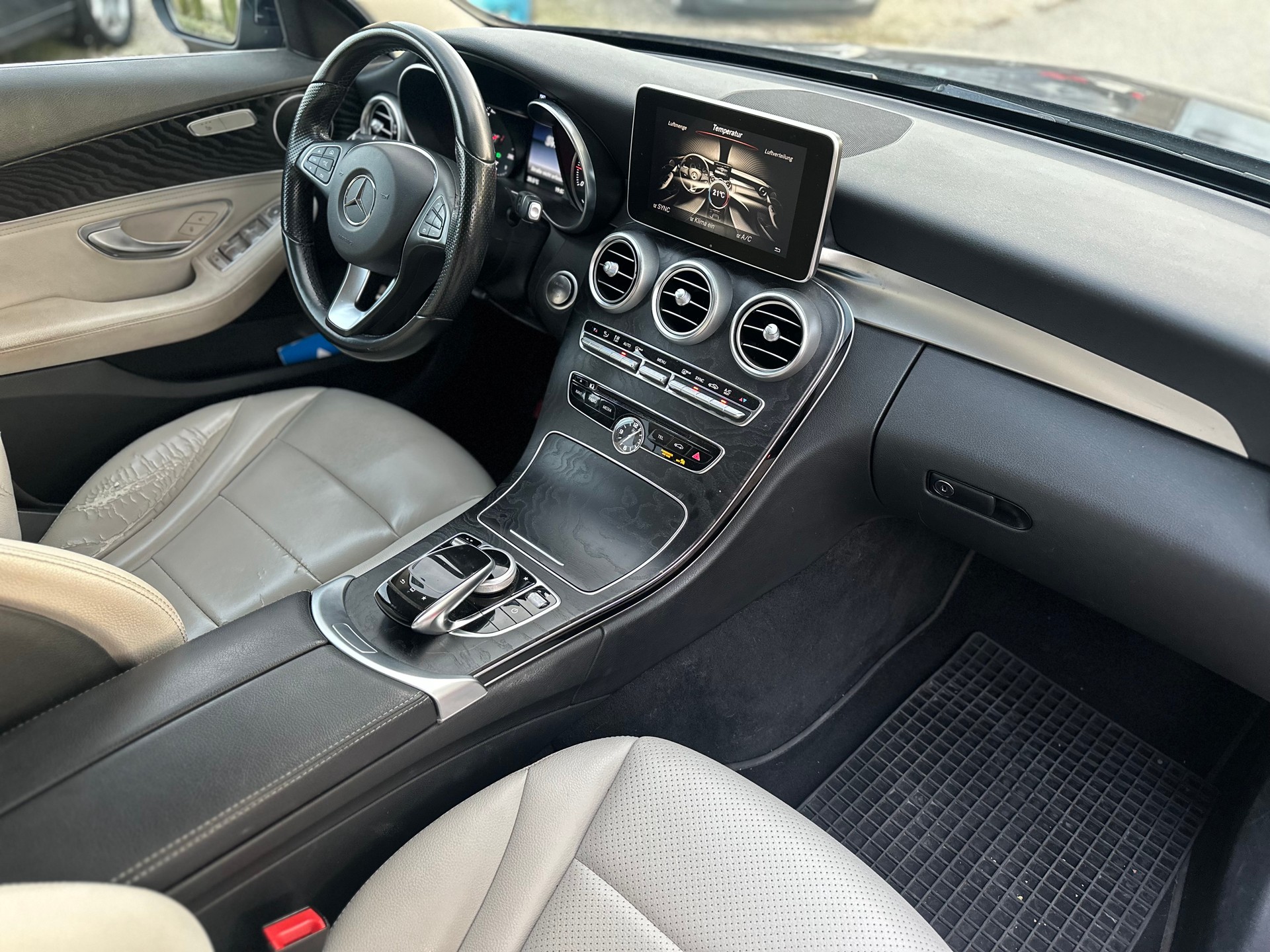 MERCEDES-BENZ C 220 d Avantgarde 4Matic 7G-Tronic-image-8