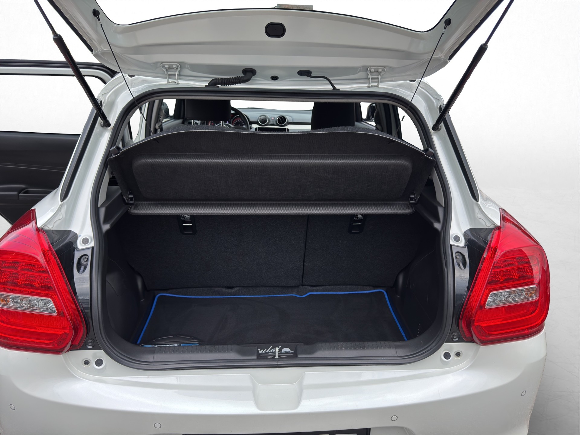 SUZUKI Swift 1.2i Piz Sulai Allgrip 4x4 Hybrid-image-13