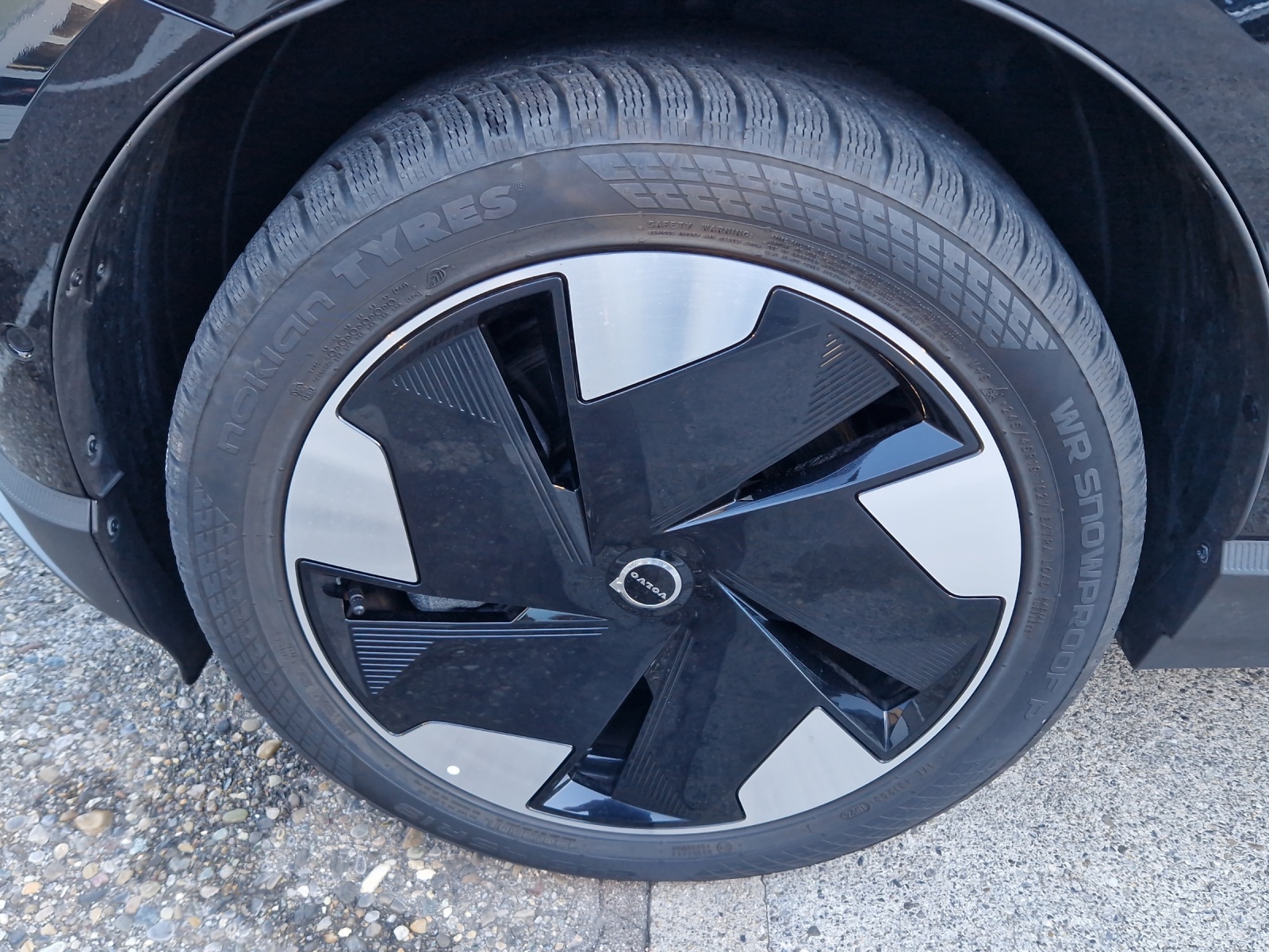 VOLVO EX30 E60 Twin Ultra Performance AWD-image-14