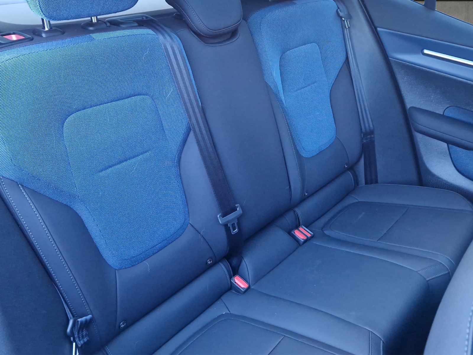 VOLVO EX30 E60 Twin Ultra Performance AWD-image-12