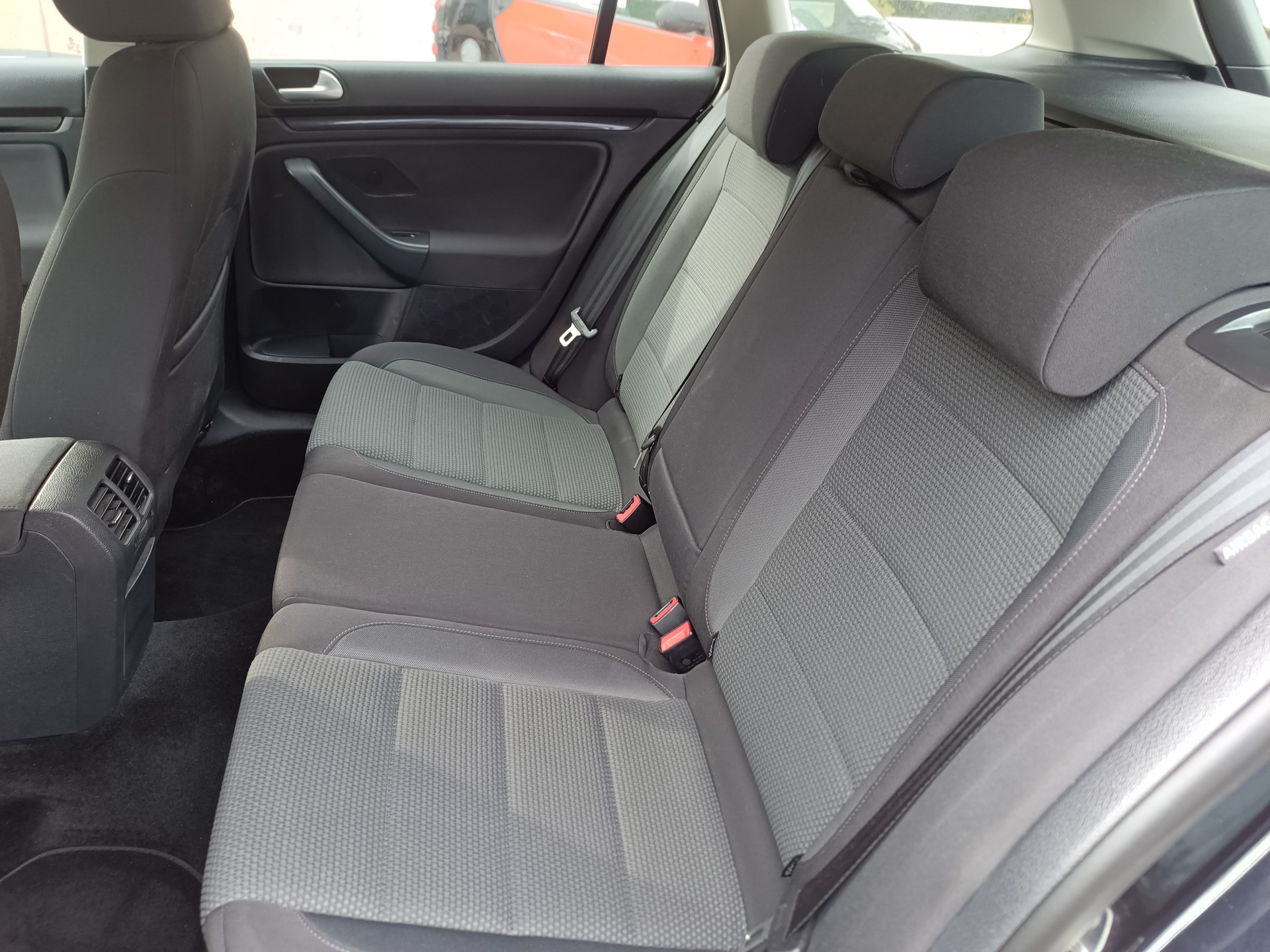 VW Golf Variant 1.4 TSI Team DSG-image-6