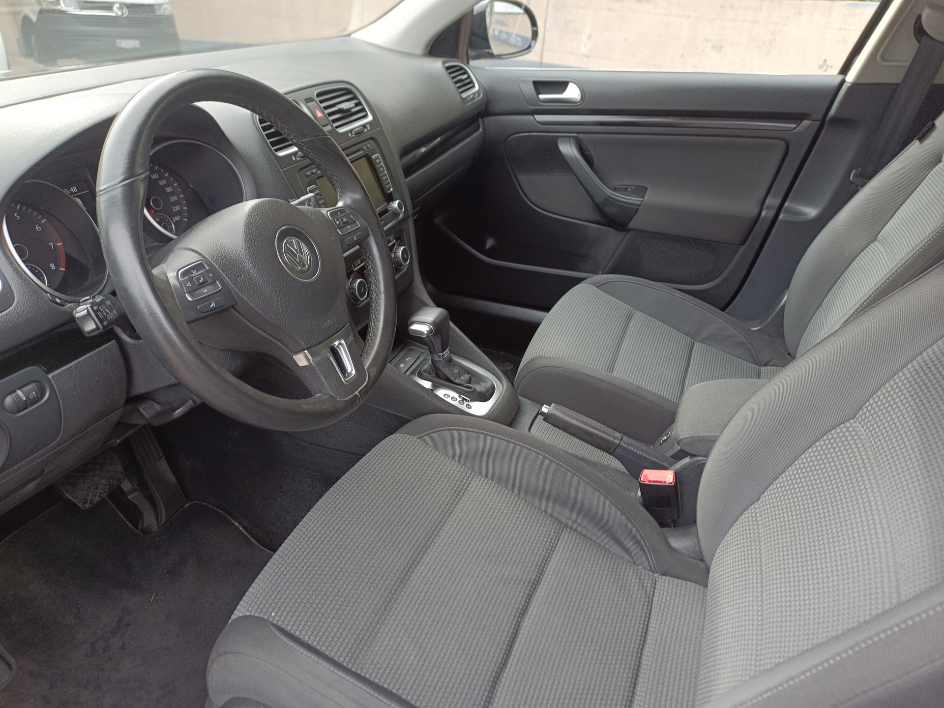 VW Golf Variant 1.4 TSI Team DSG-image-5