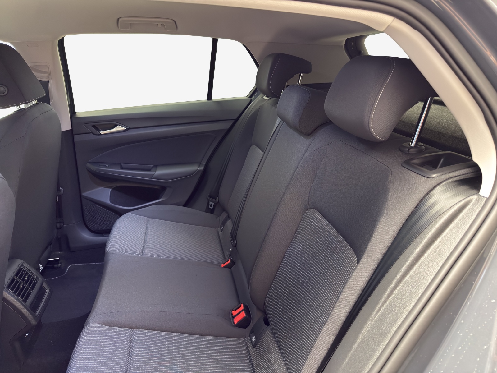 VW Golf 1.5 e TSI mHEV Value DSG-image-11