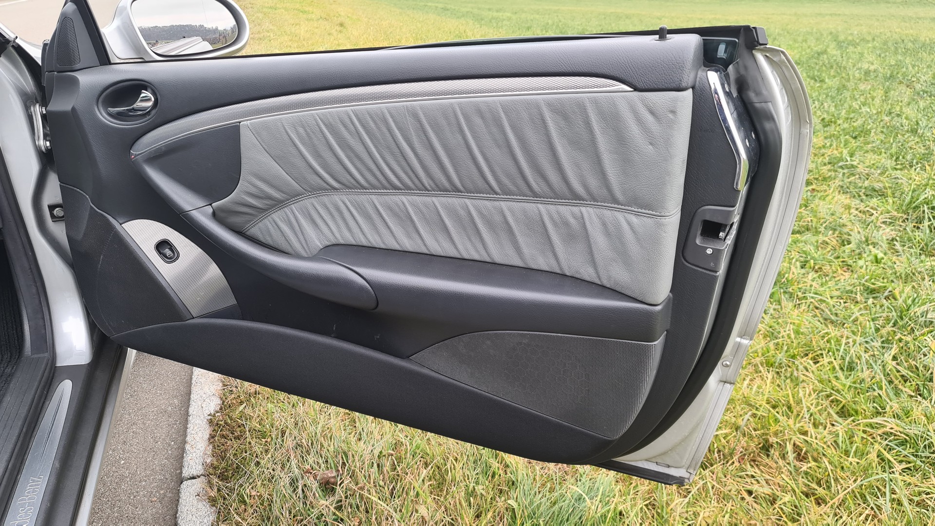 MERCEDES-BENZ CLK 240 Avantgarde-image-12
